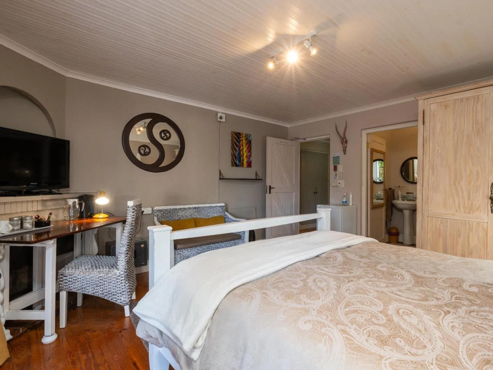 TV and multimedia, Bed in Inn-Style