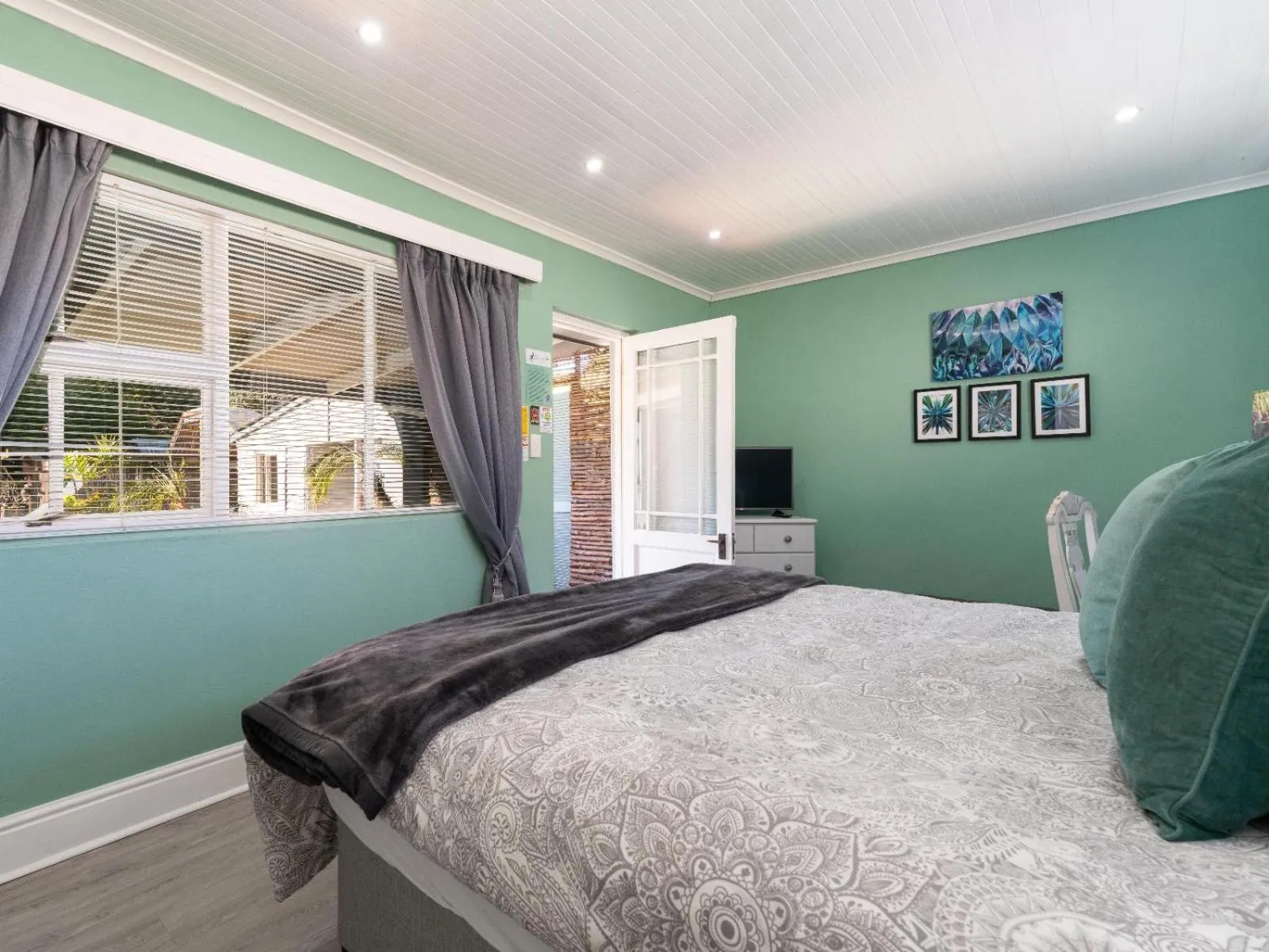 Decorative detail, Bed in Inn-Style