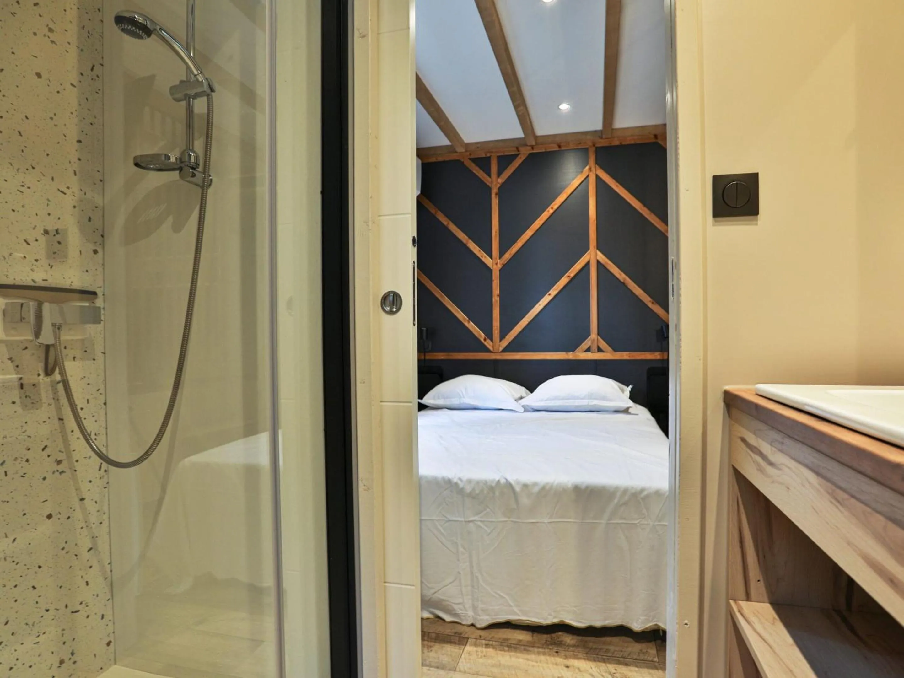 Bathroom in Camping Les Dunes