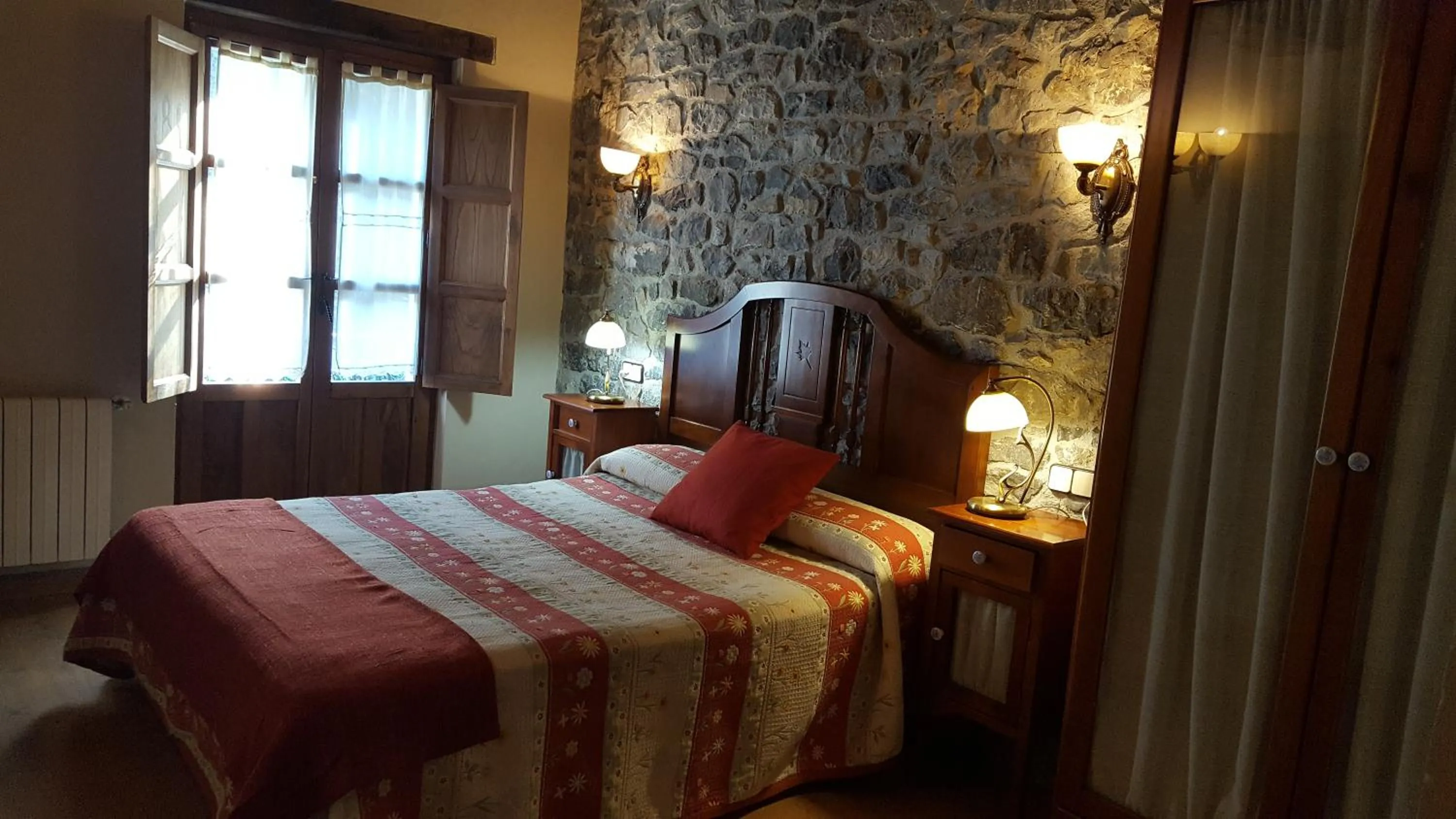 Bed in Hotel Rural Casa Cueto