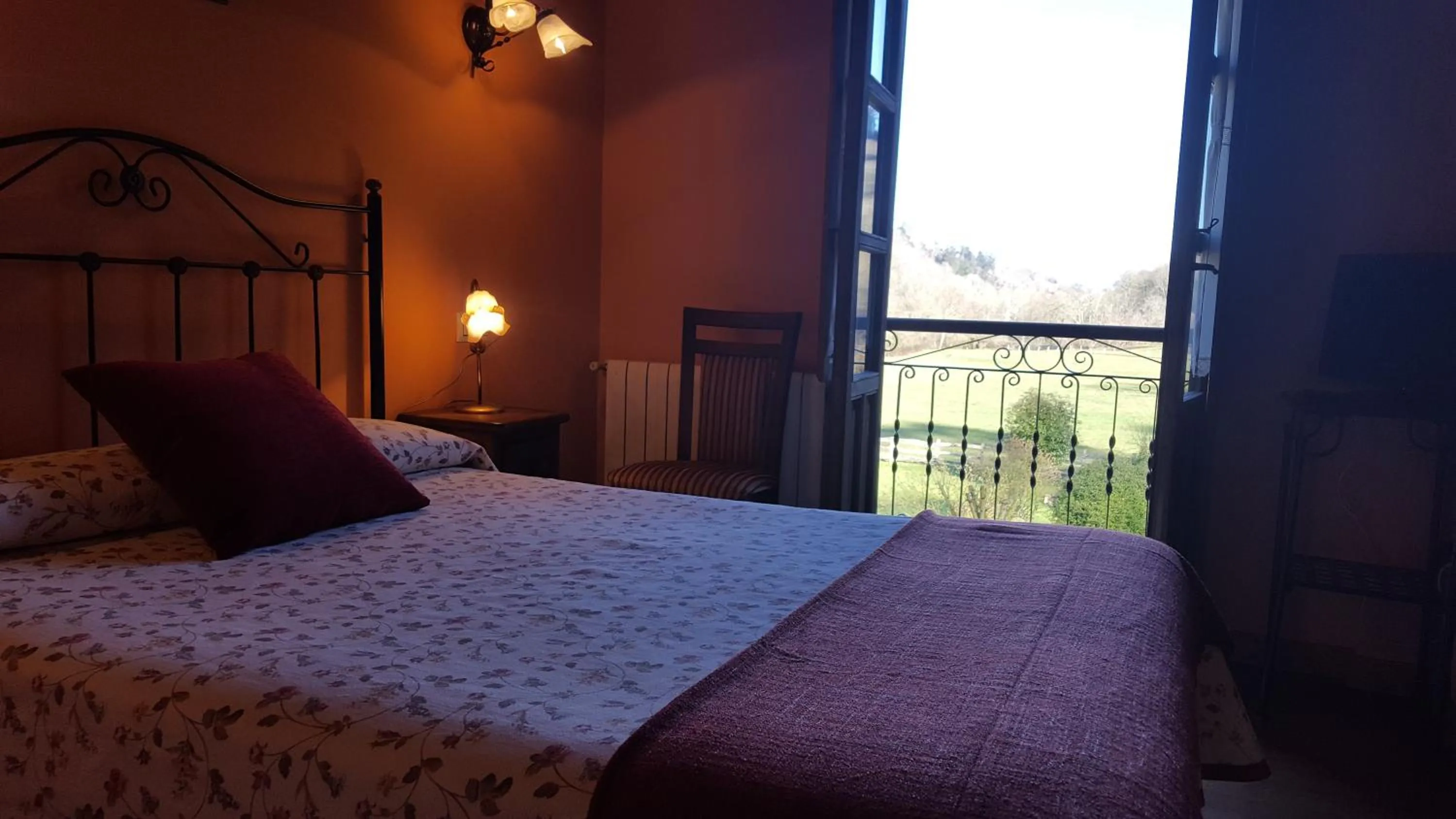Bed in Hotel Rural Casa Cueto