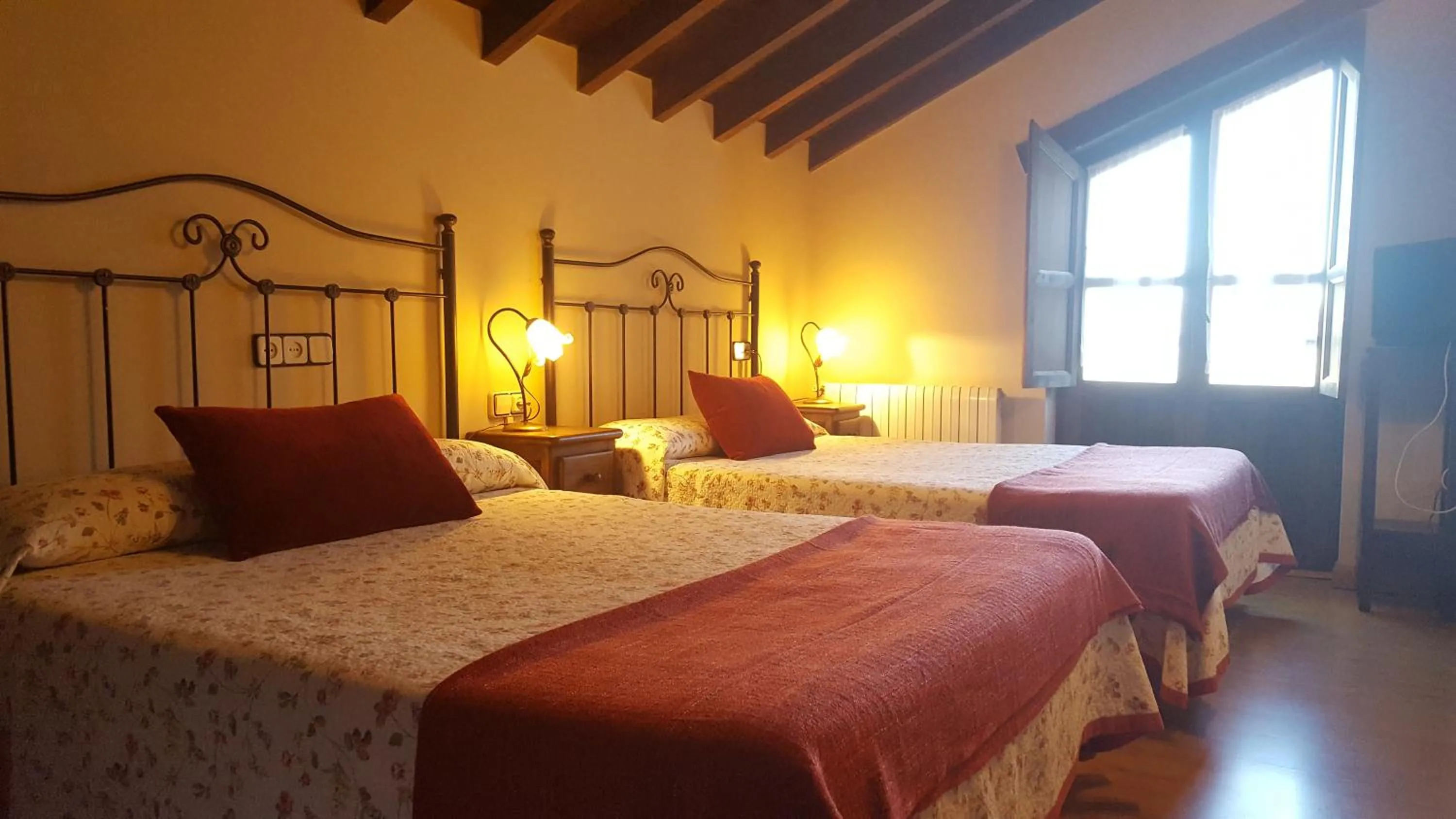 Bed in Hotel Rural Casa Cueto