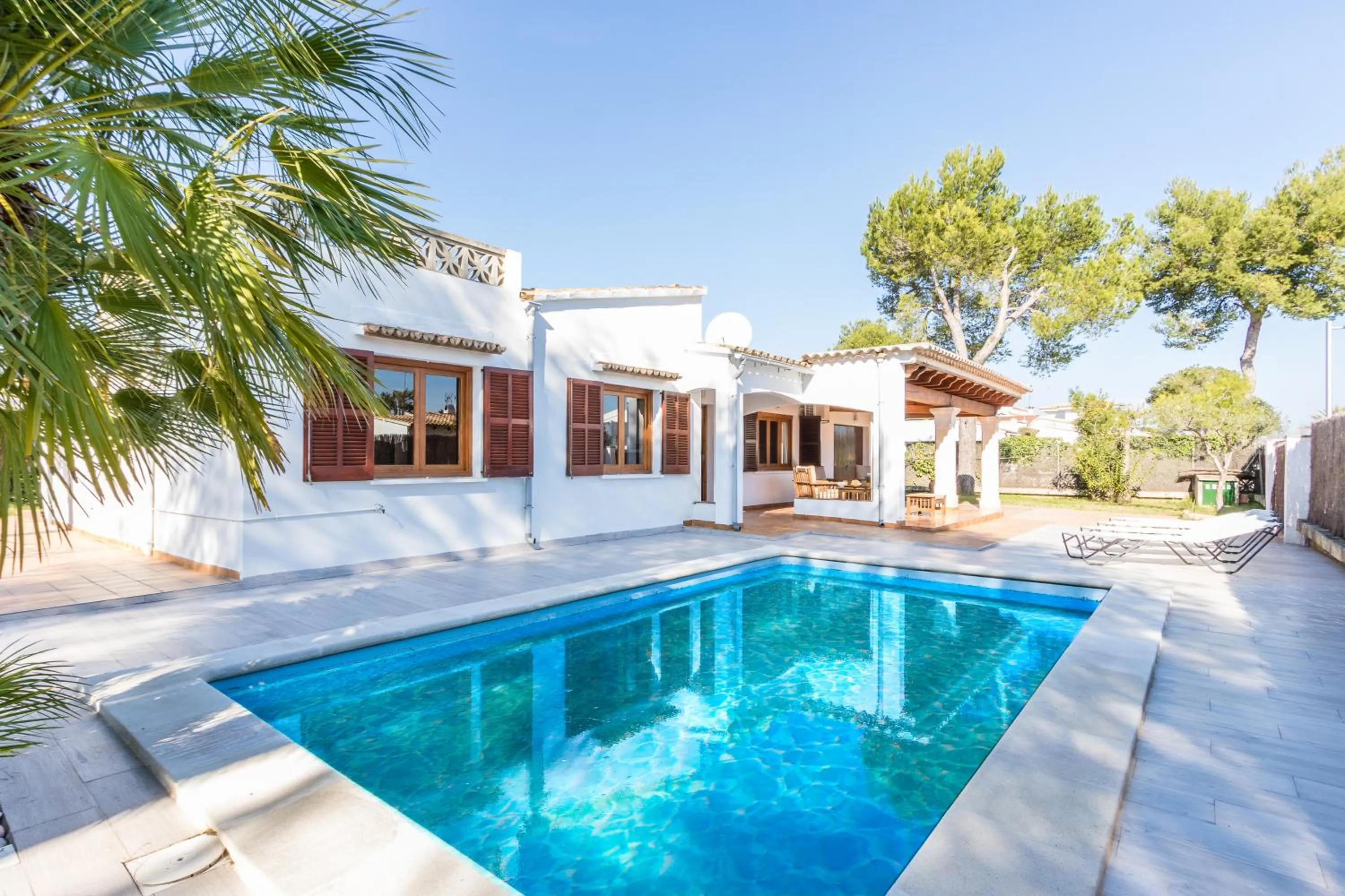Chalet Falcó with Private Pool and Garden