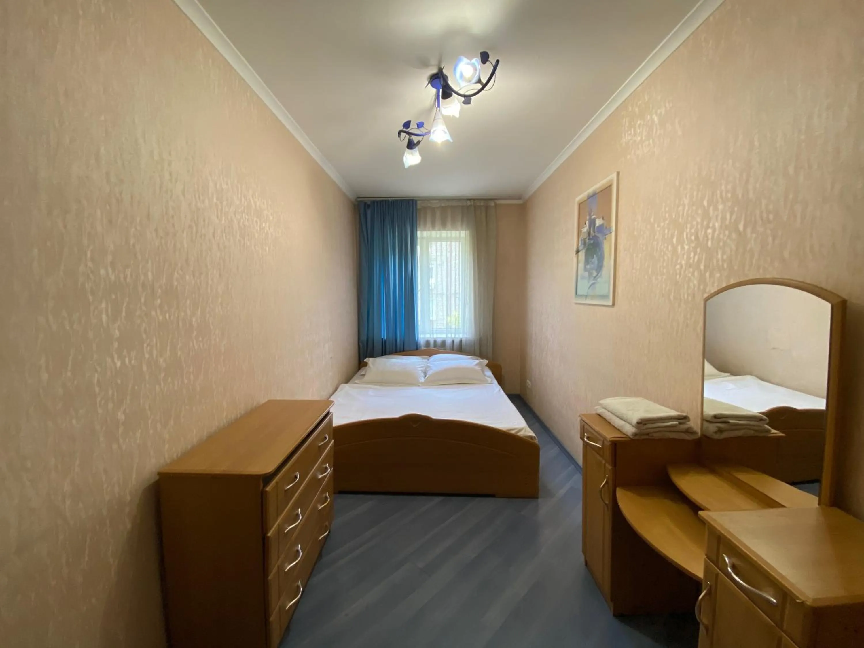 Bed in Comfy Apartment Most City Area