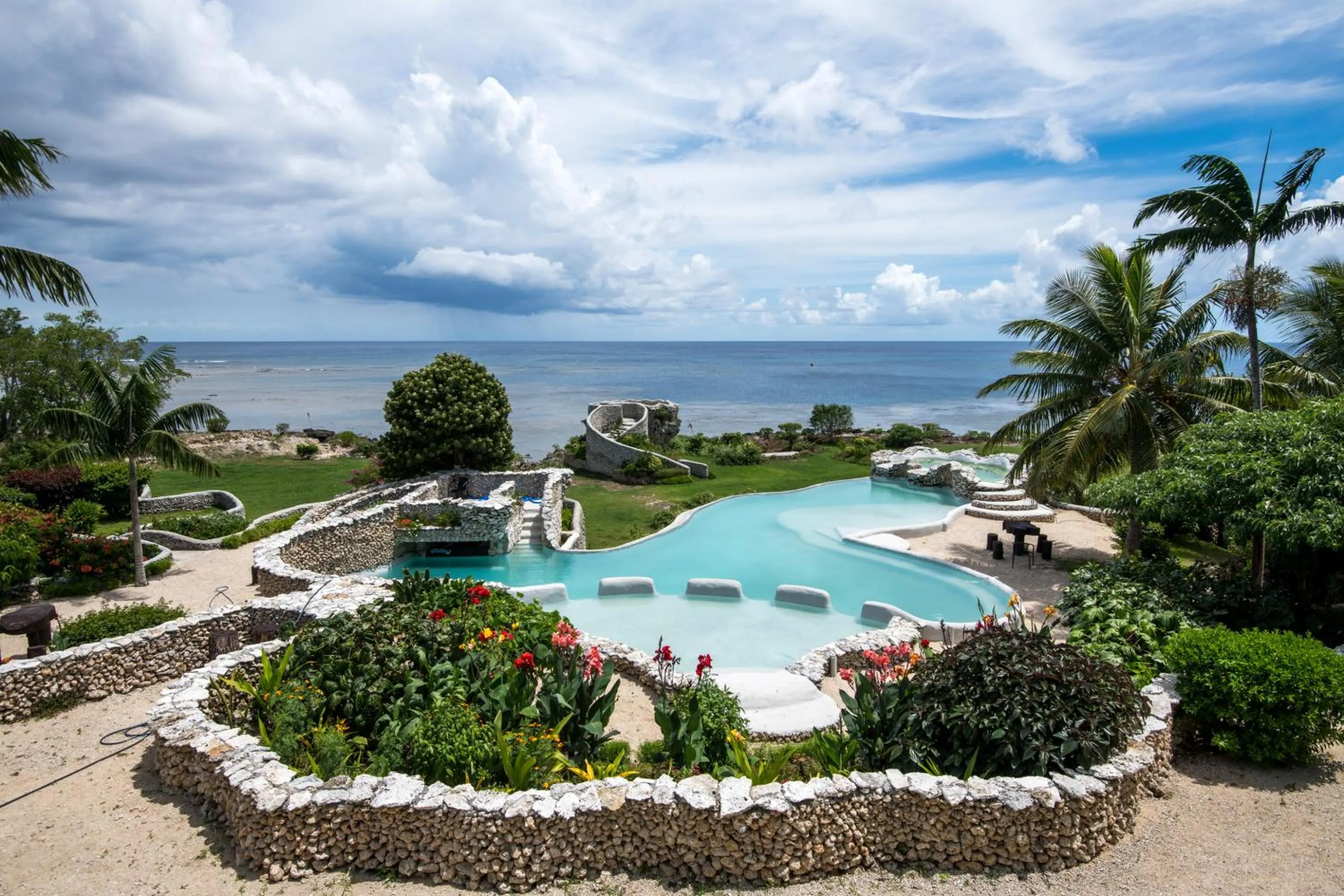 Tanna Evergreen Resort & Tours