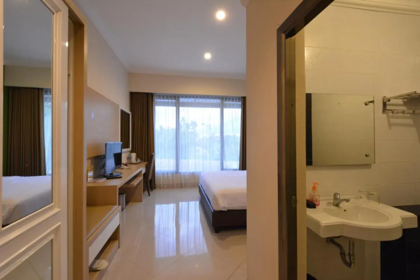Standard Double or Twin Room in Hotel Sindha Standard Double or Twin Room in Hotel Sindha