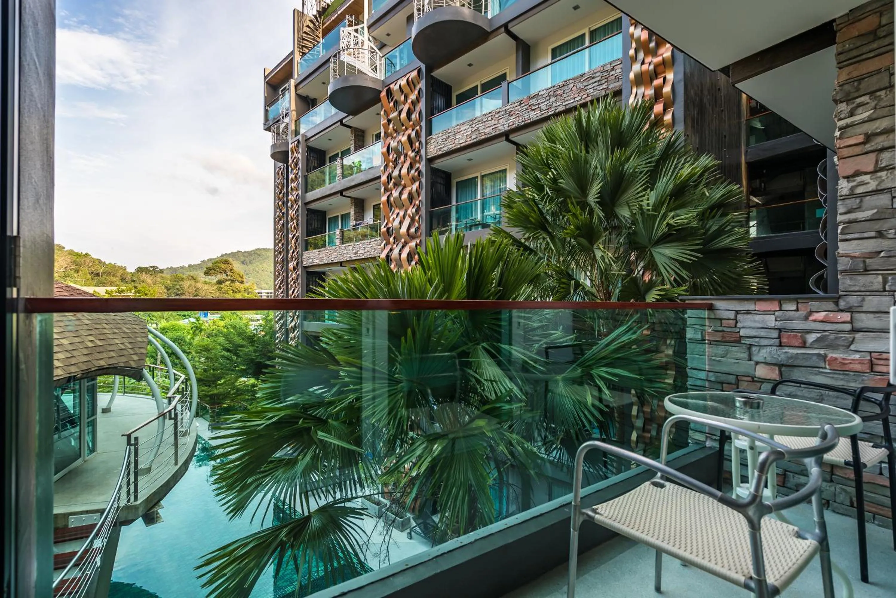 Balcony/Terrace in Emerald Terrace Apartments by Lofty