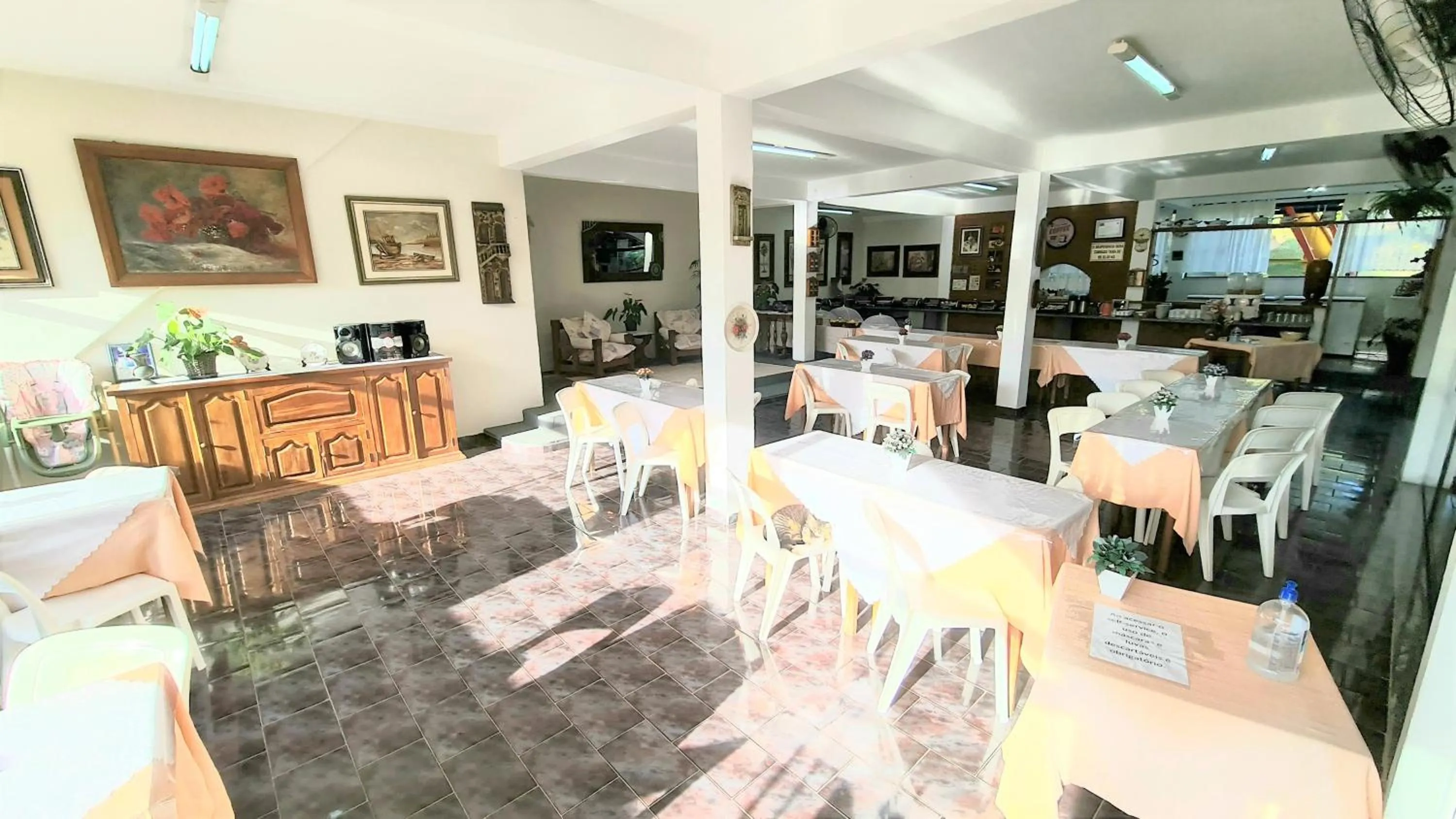 Restaurant/places to eat in Chalés Vila da Serra