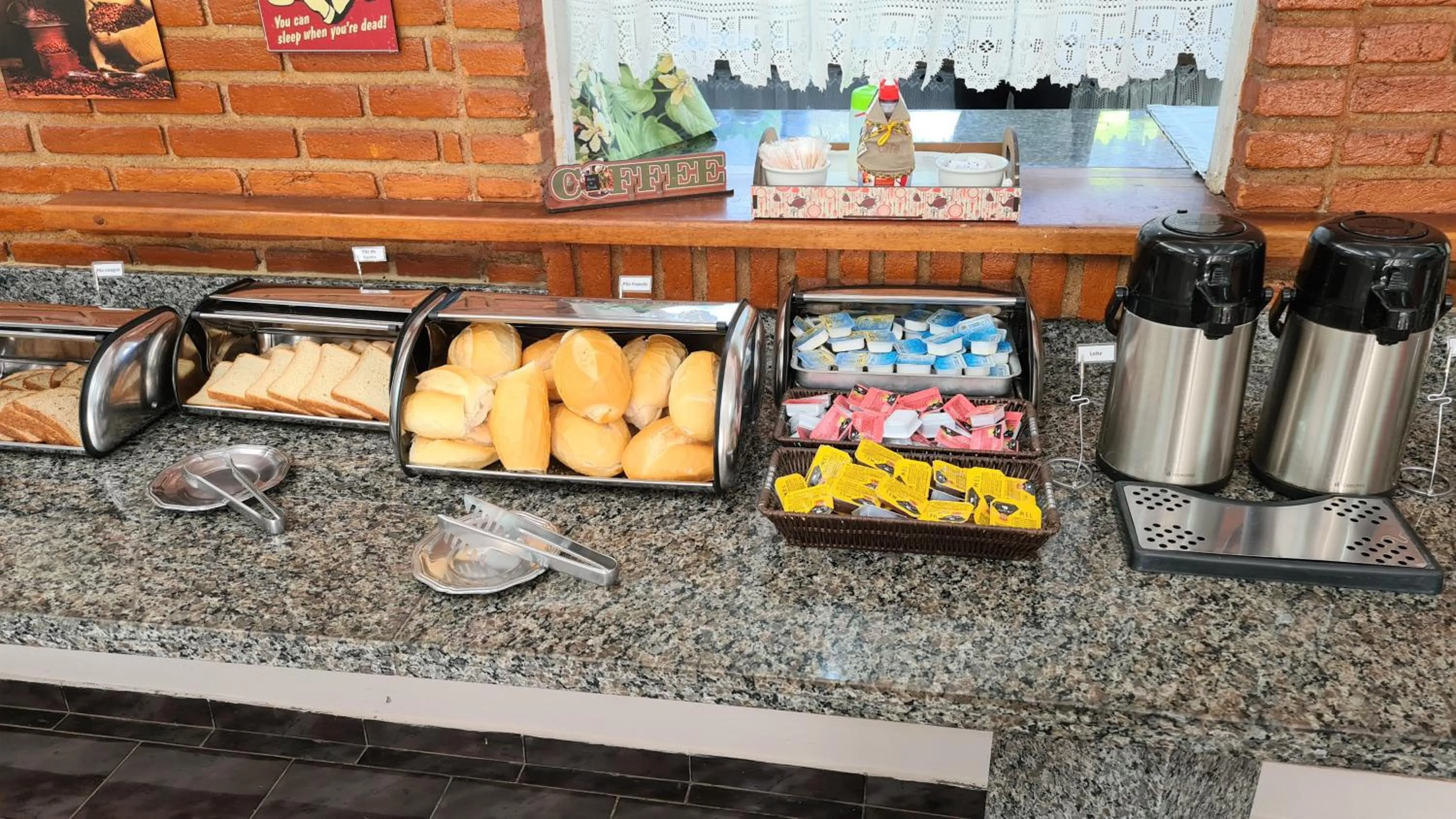 Restaurant/places to eat in Chalés Vila da Serra