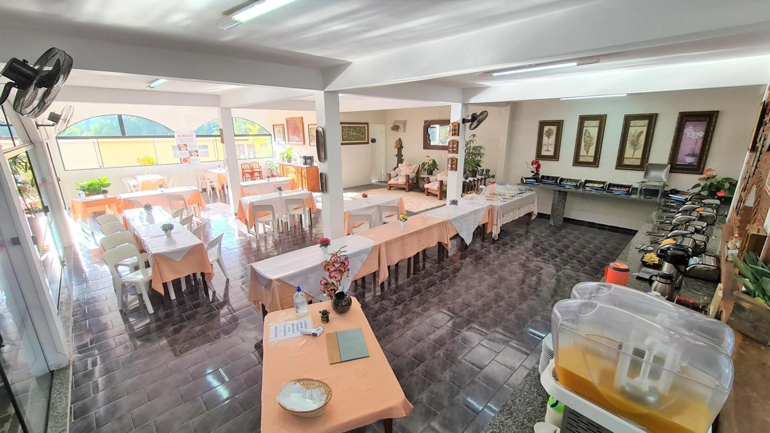 Restaurant/places to eat in Chalés Vila da Serra