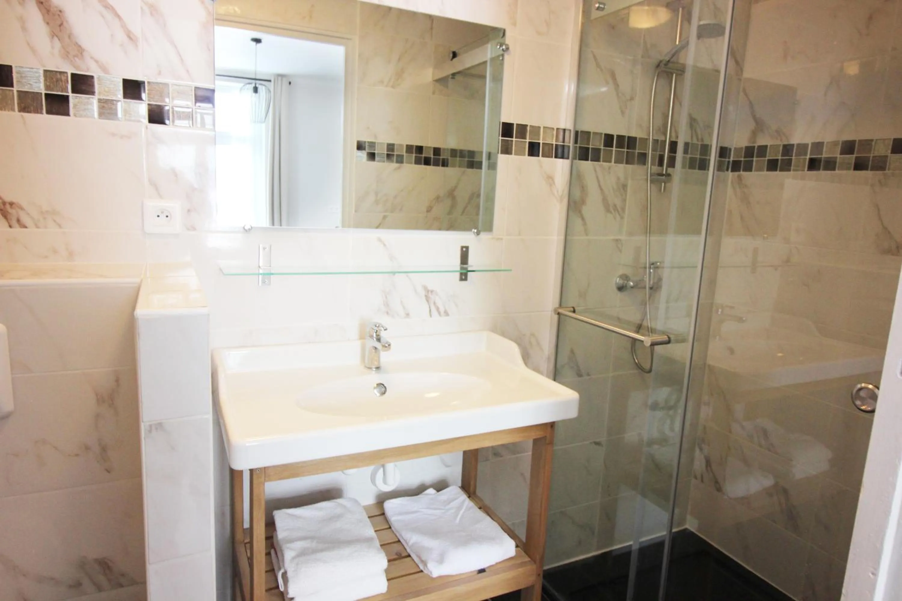 Shower in Domaine des Lilas