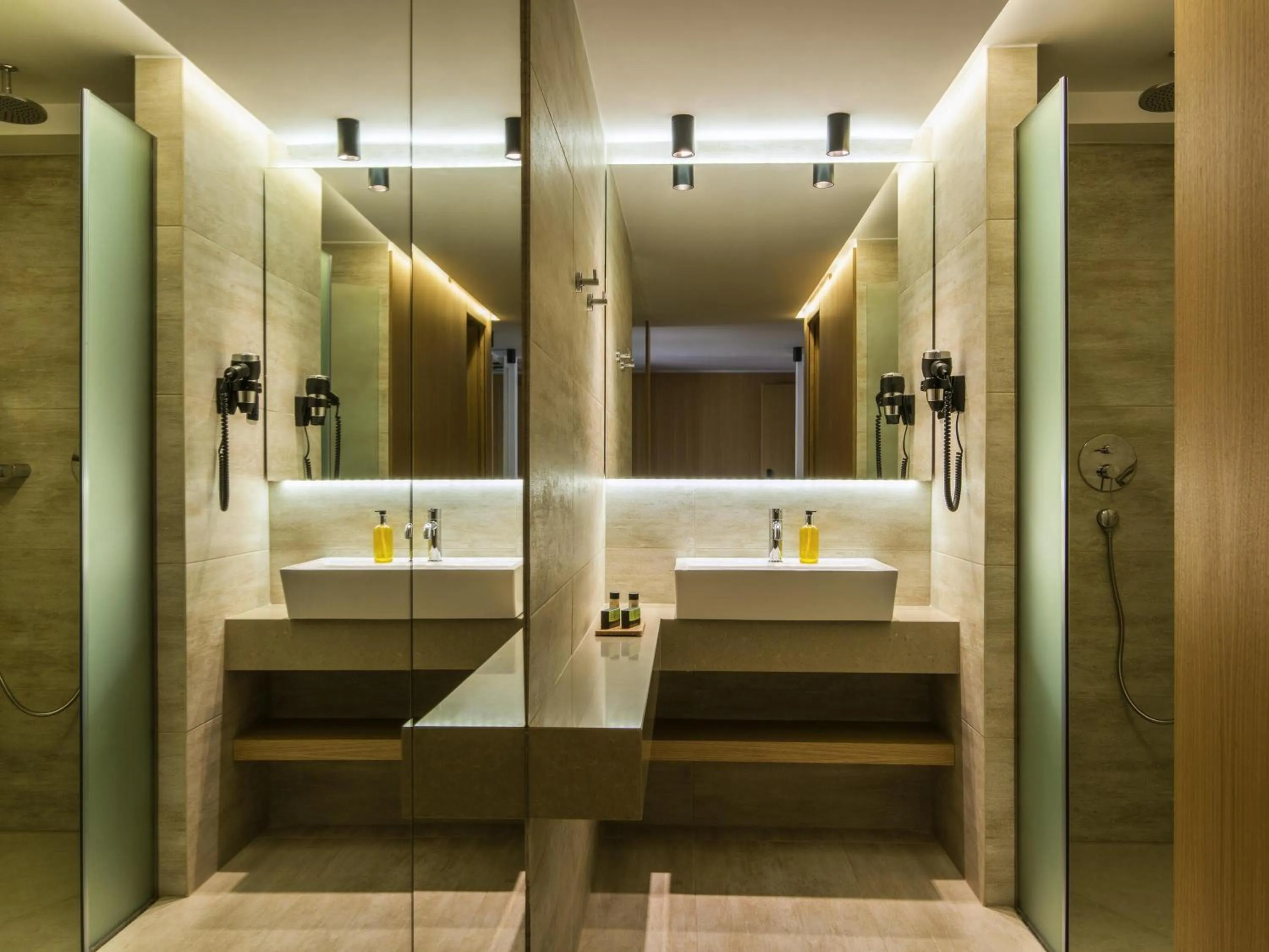 Bedroom in Ibis Styles Heraklion Central