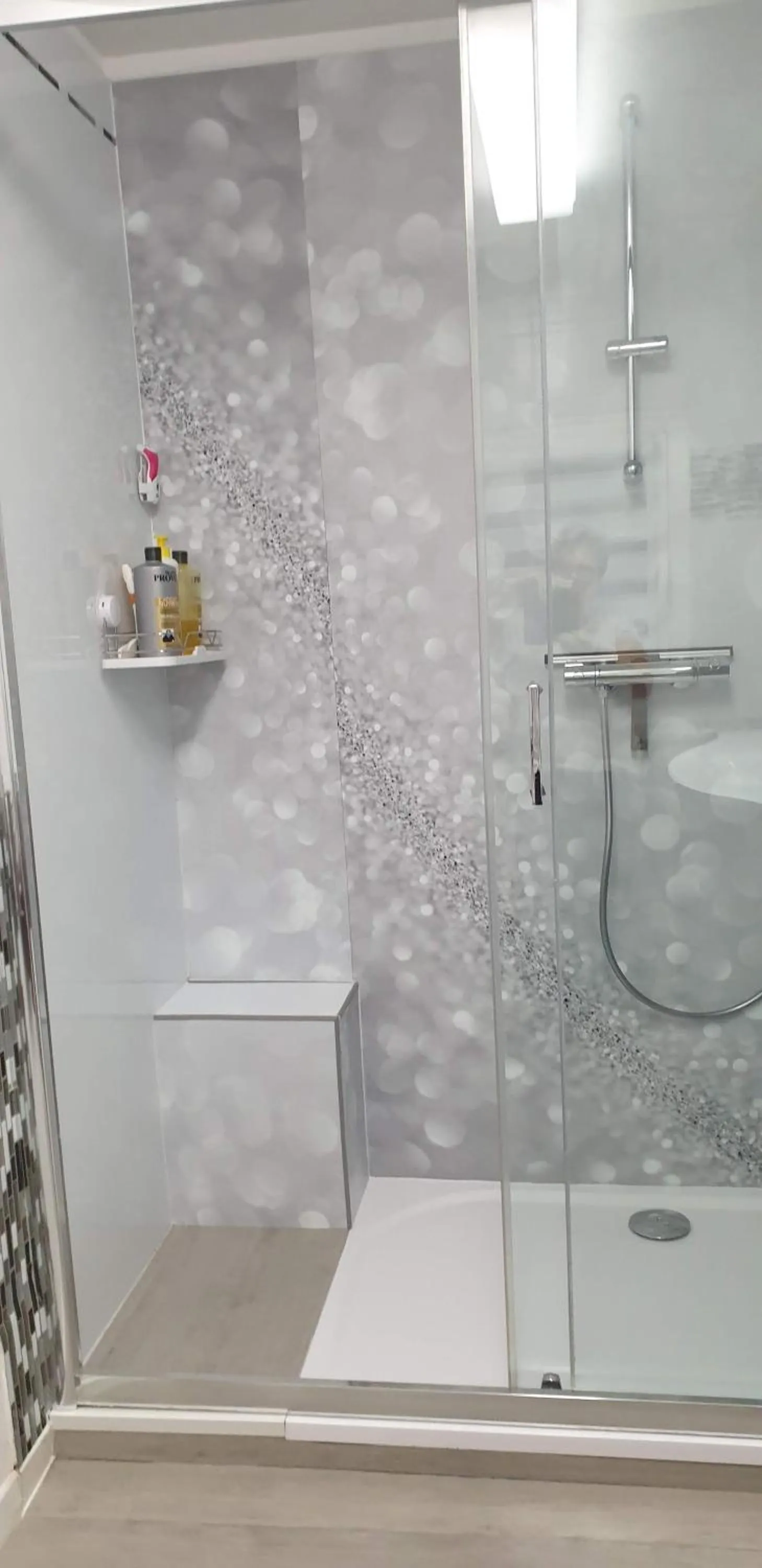 Bathroom in Chambres d'hôtes Chez Pat et Nanou