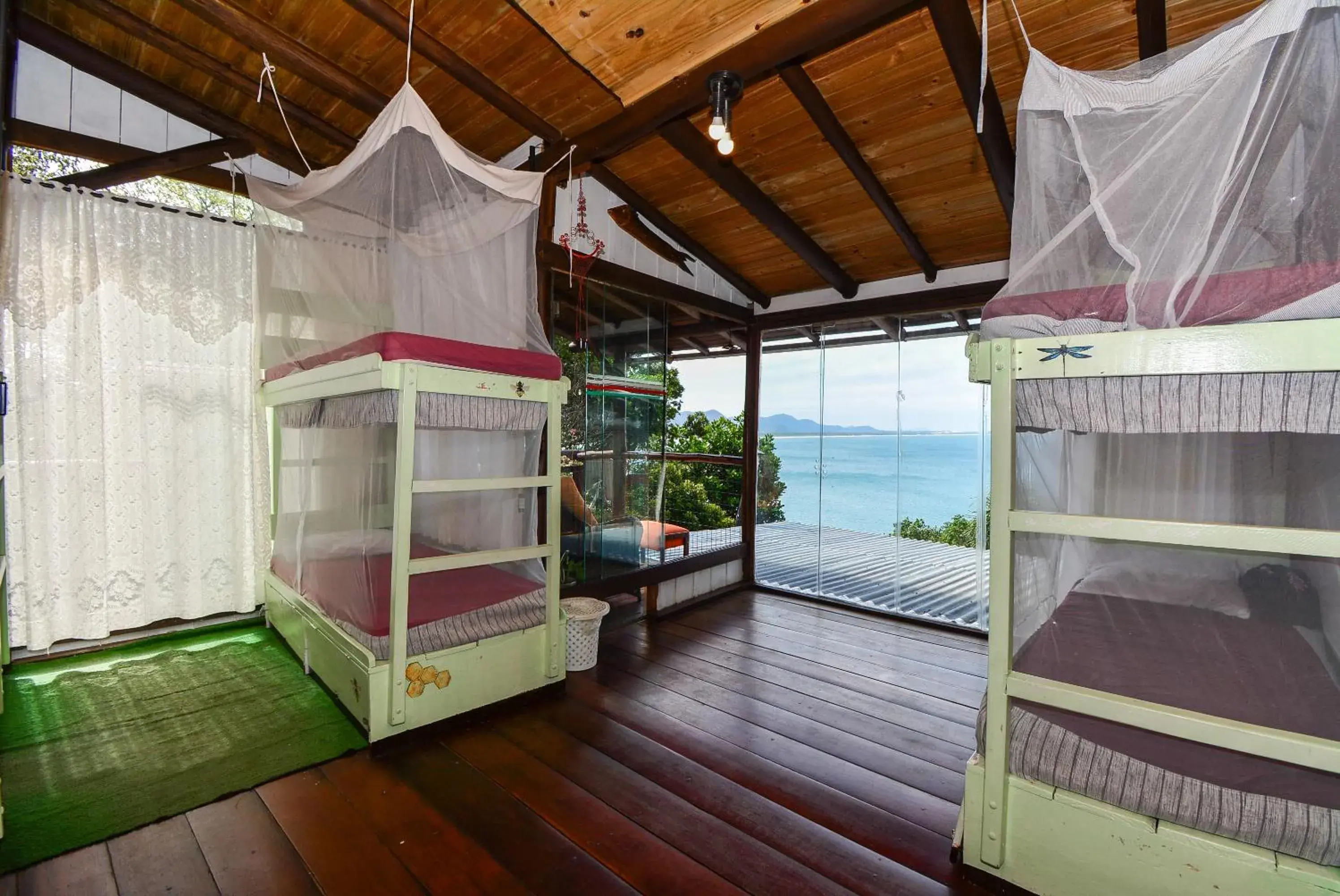 Bunk Bed in Mixed Dormitory Room in Hostel do Morro Bunk Bed in Mixed Dormitory Room in Hostel do Morro