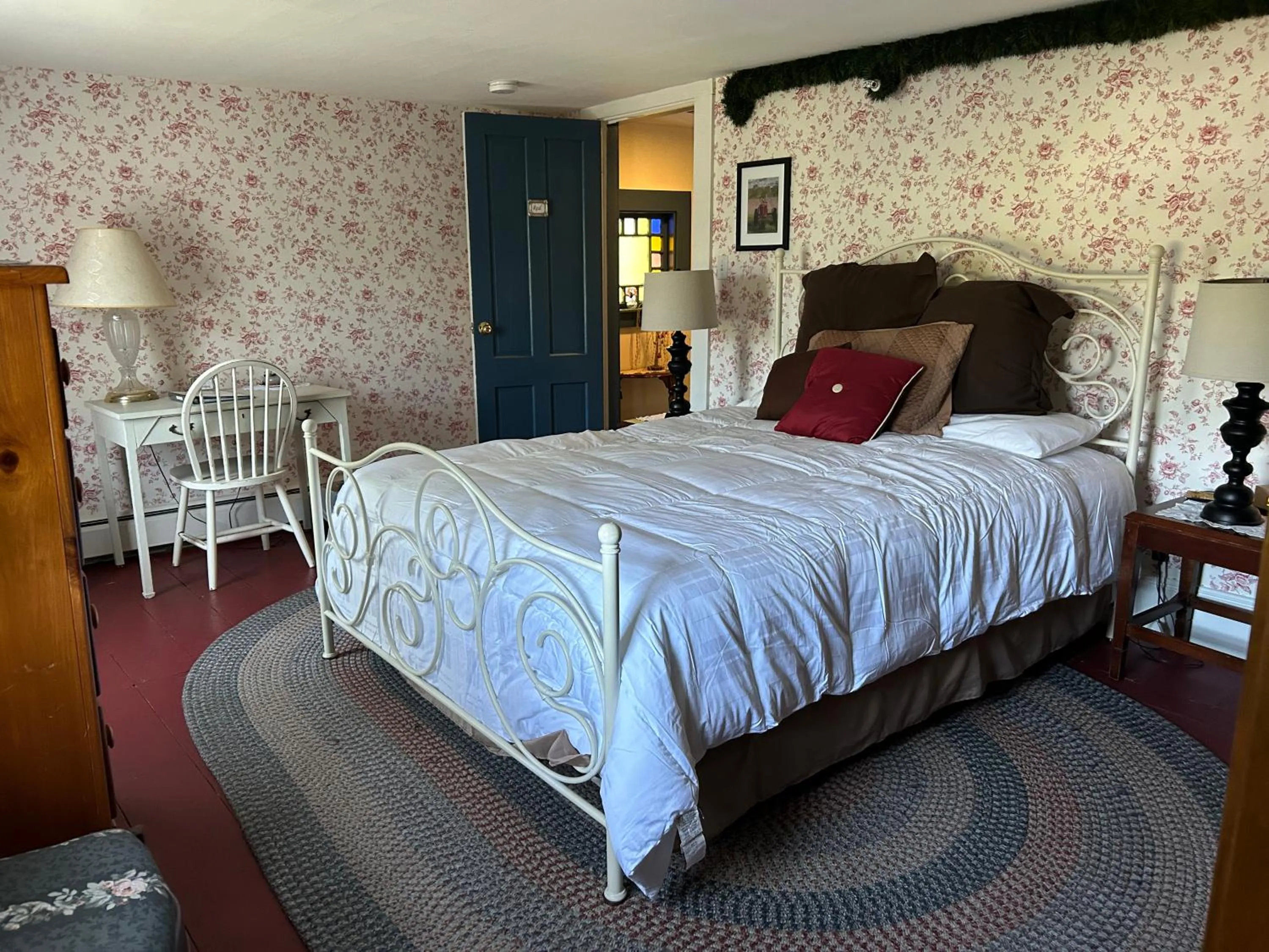 Bed in Timber Post Bed & Breakfast