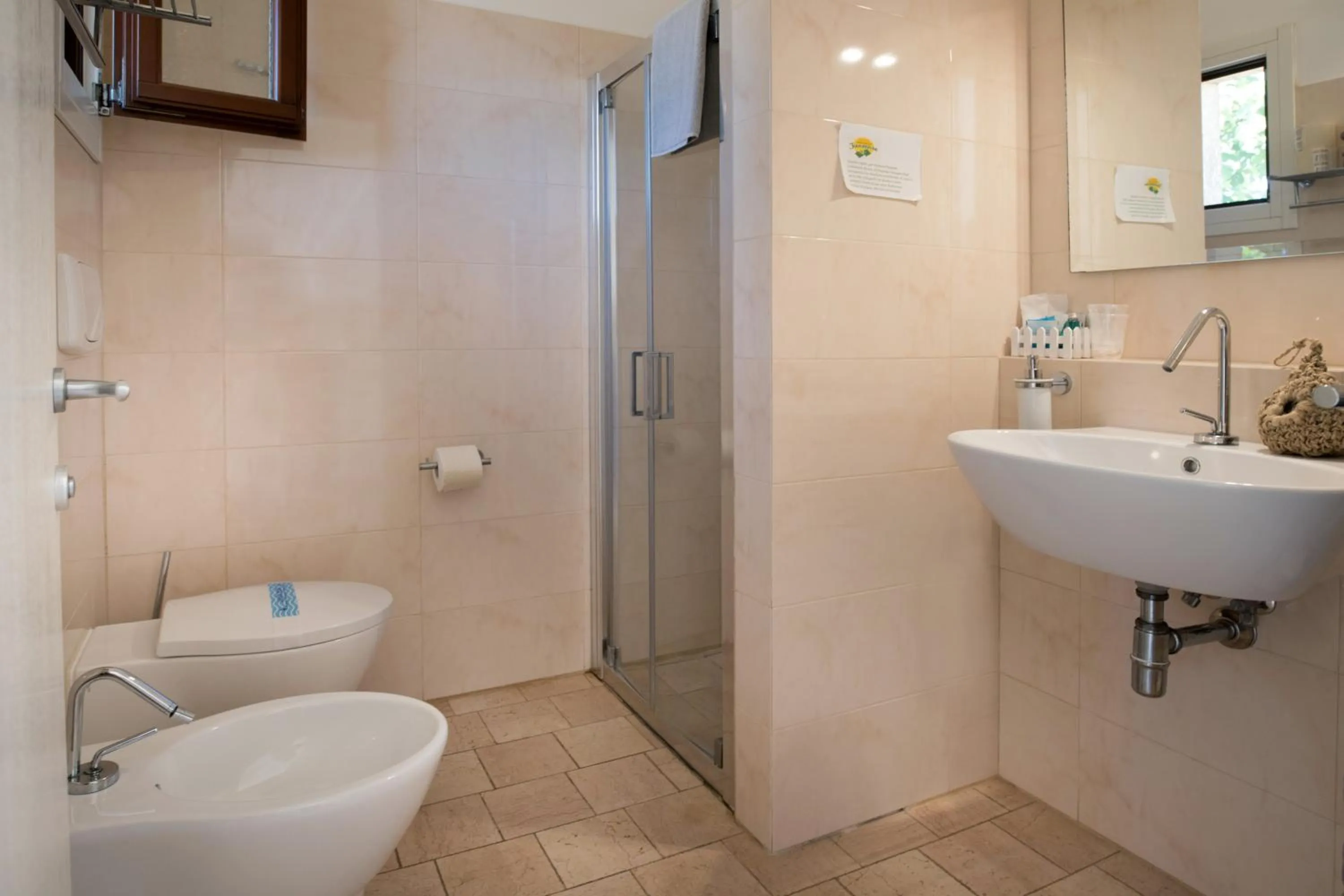 Shower in Antica Masseria Ficazzana - Tenuta