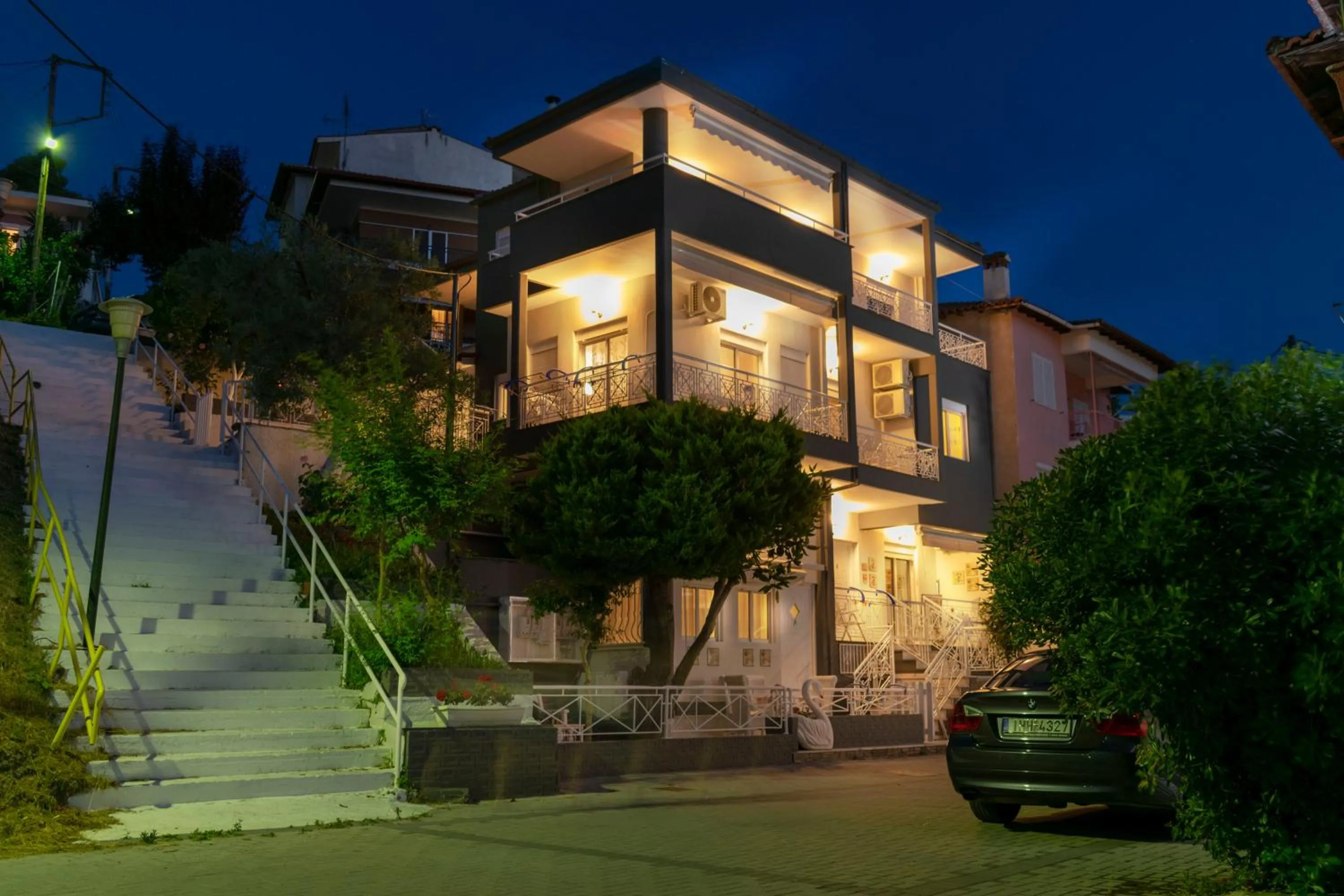 Family Inn Apartments&suites