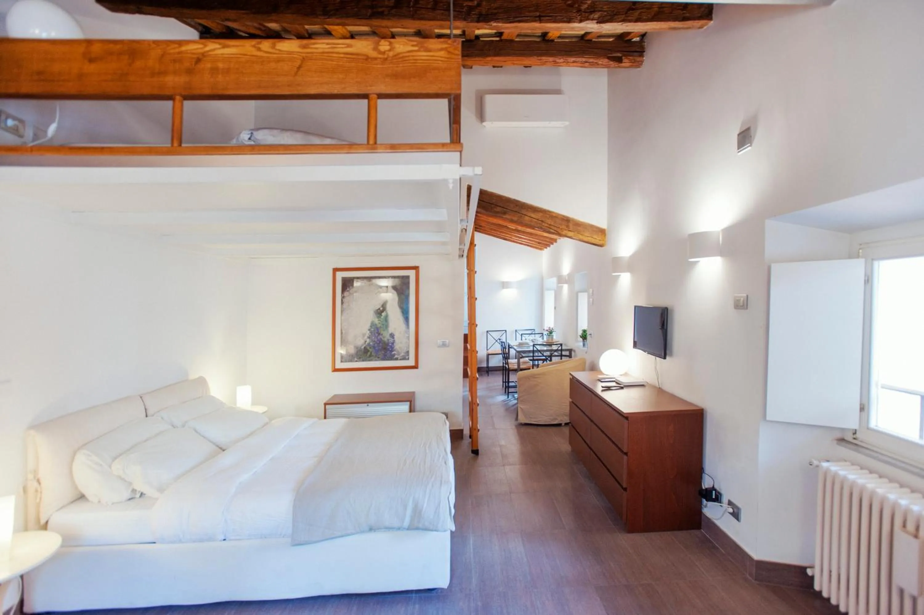 Bedroom, Bed in Domizio