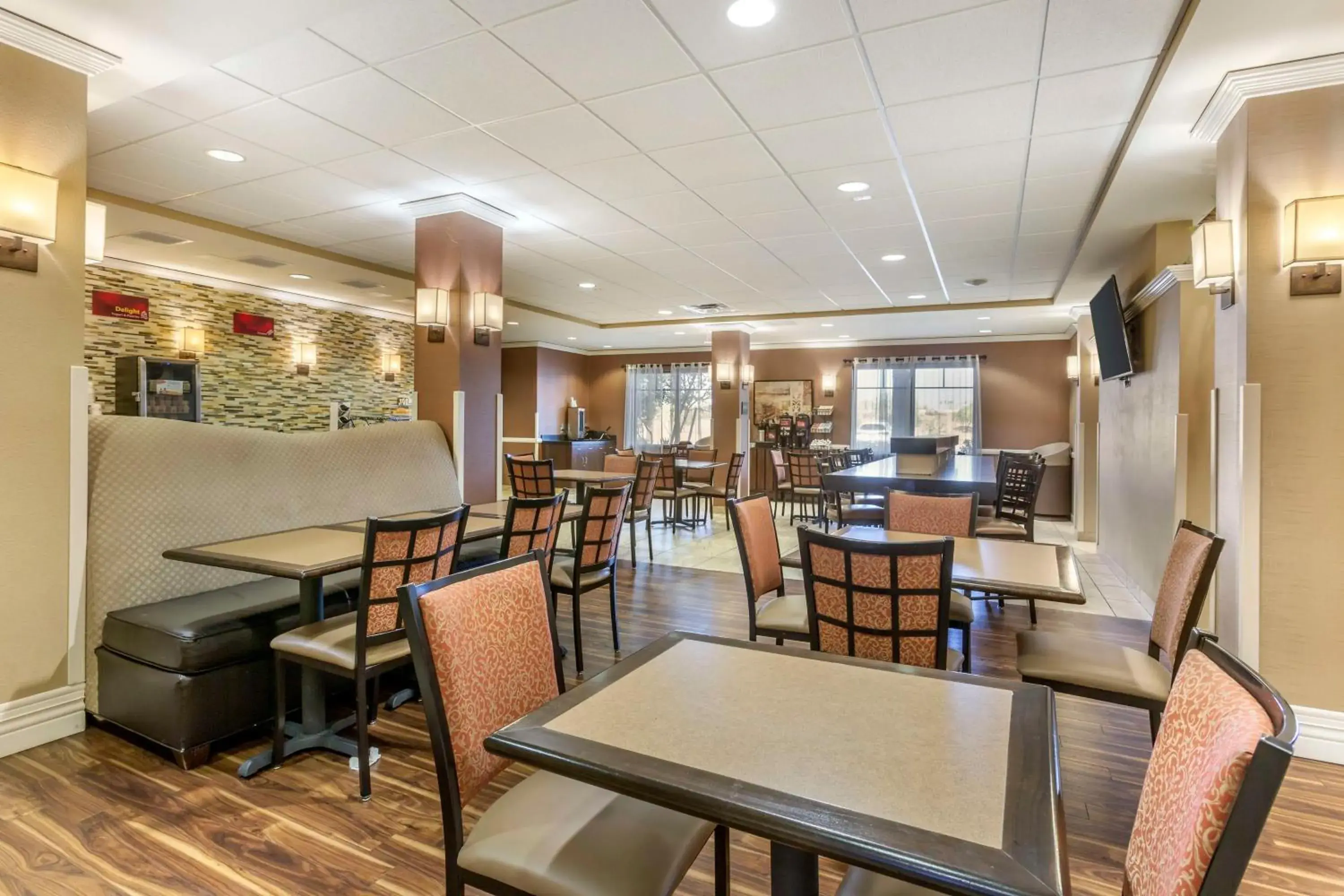 Breakfast in Best Western Plus Chandler Hotel & Suites Breakfast in Best Western Plus Chandler Hotel & Suites