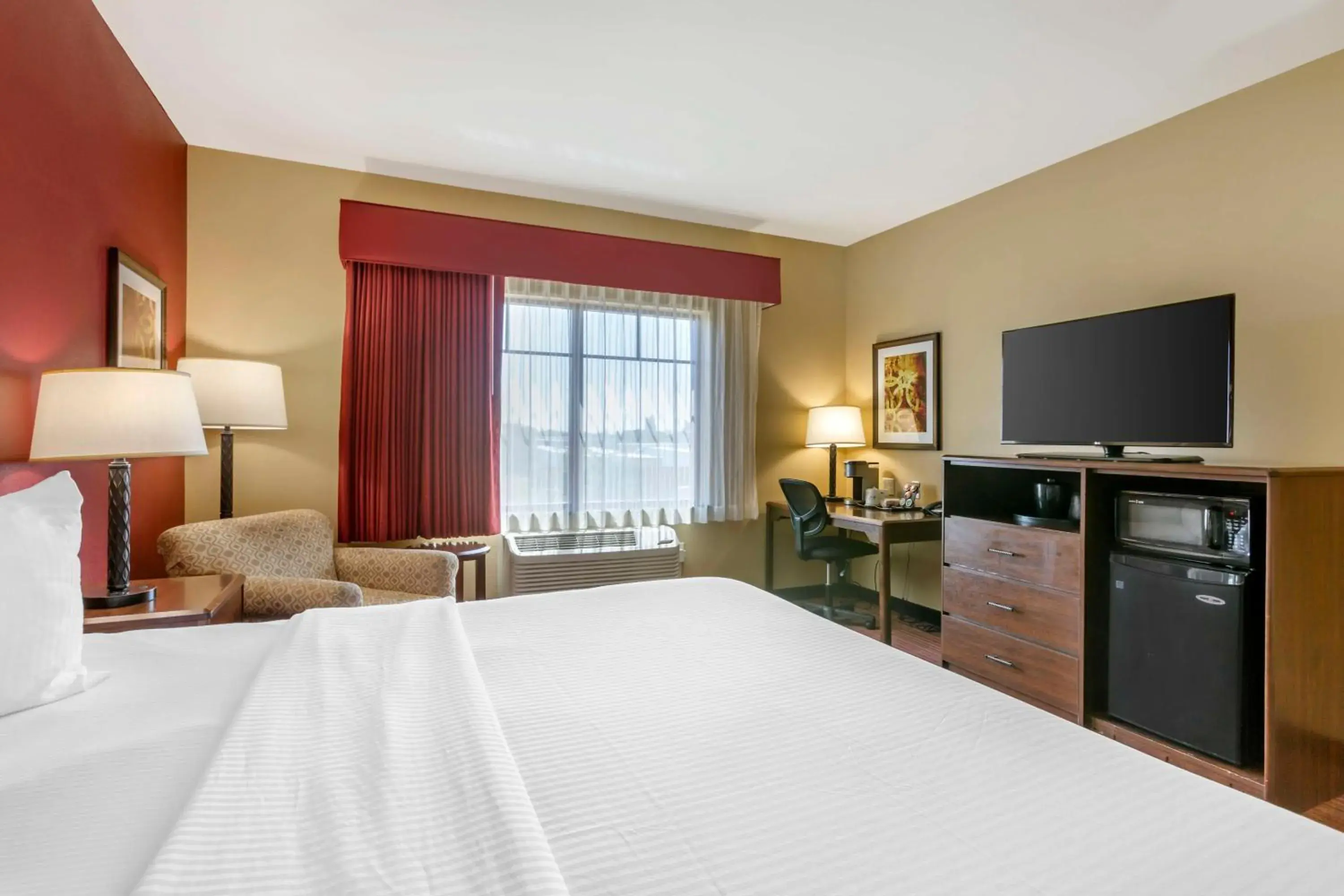 Bedroom, Bed in Best Western Plus Chandler Hotel & Suites Bedroom, Bed in Best Western Plus Chandler Hotel & Suites