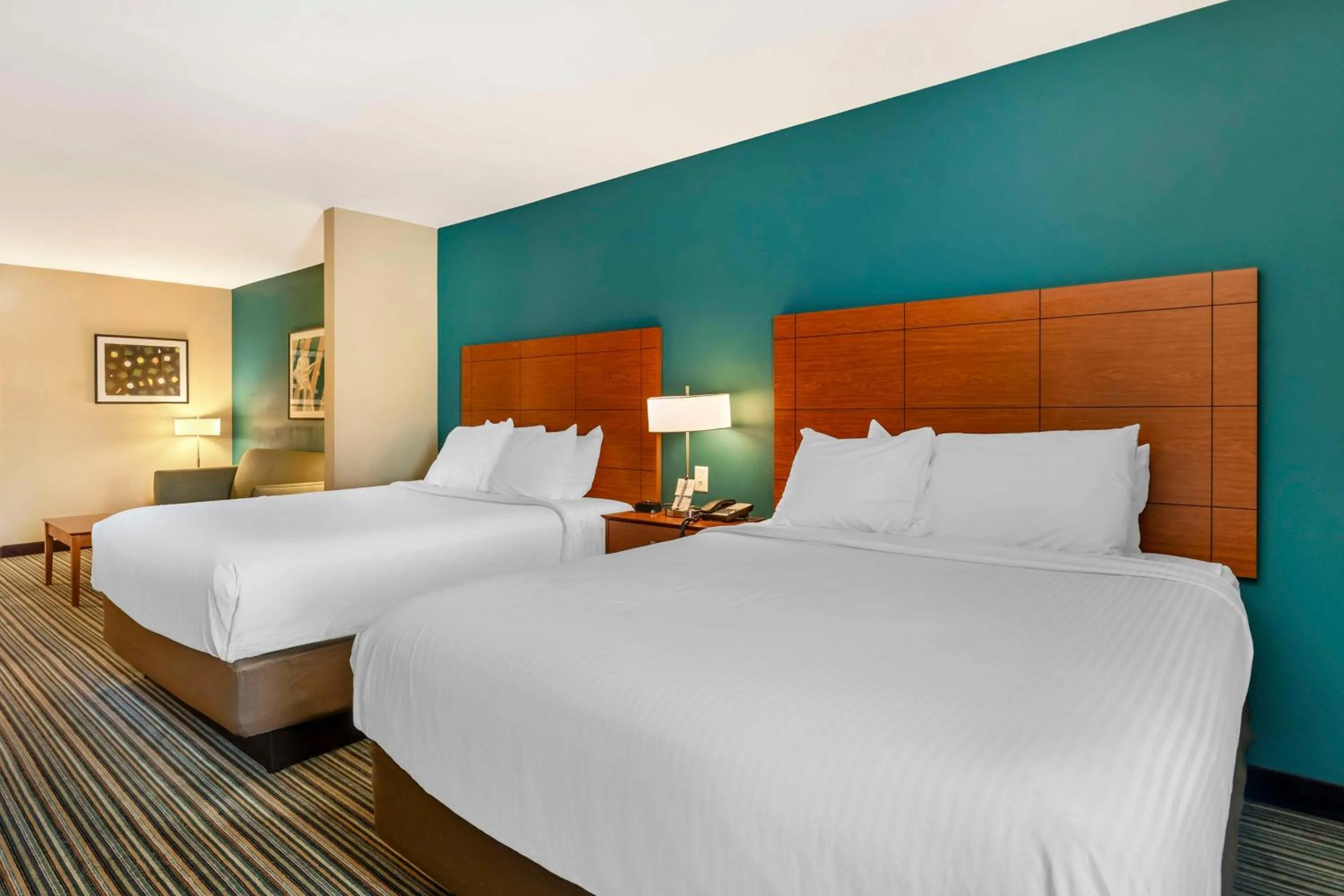 Bedroom, Bed in Best Western Plus Tuscumbia/Muscle Shoals Hotel & Suites