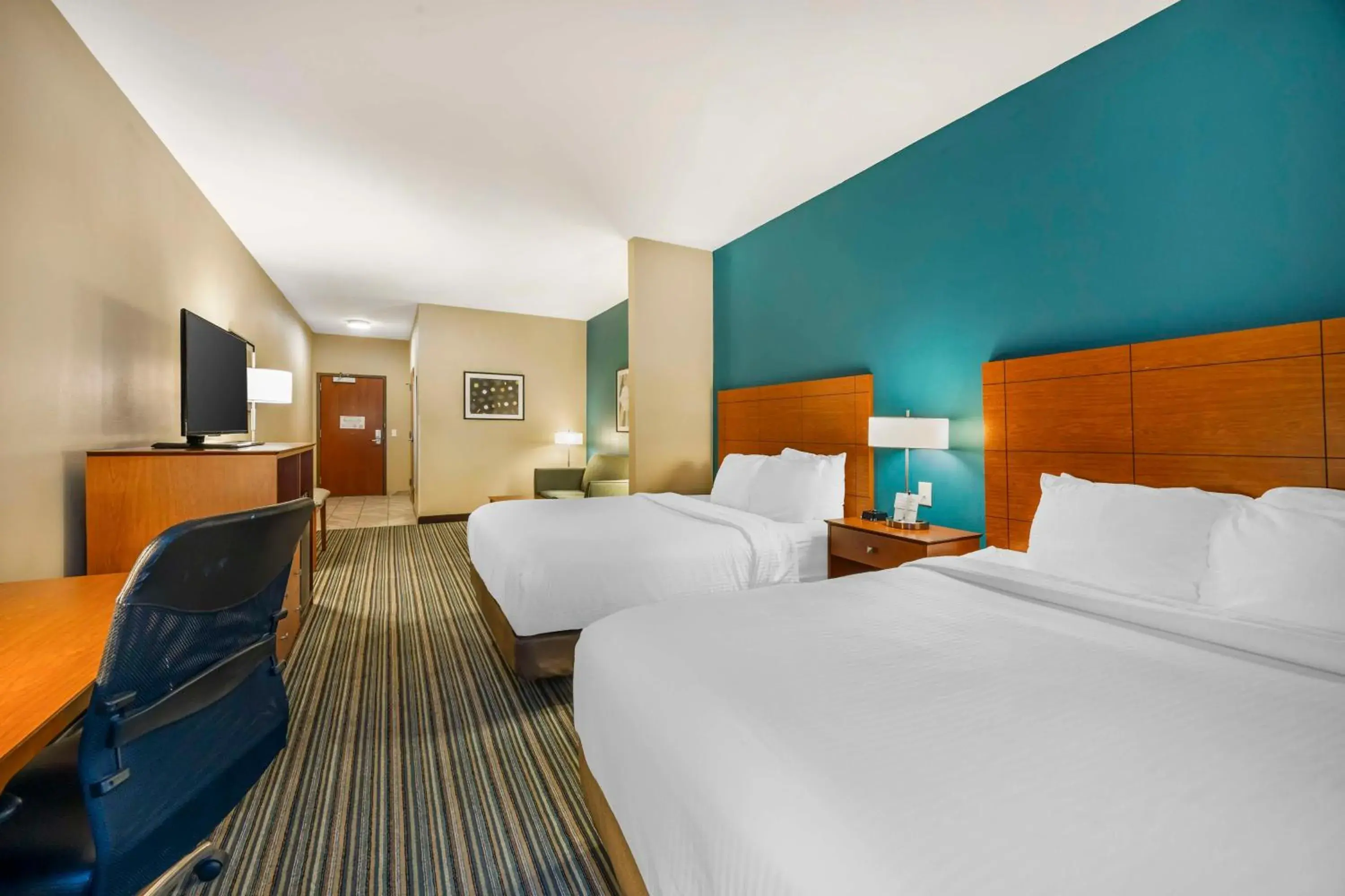 Bedroom, Bed in Best Western Plus Tuscumbia/Muscle Shoals Hotel & Suites Bedroom, Bed in Best Western Plus Tuscumbia/Muscle Shoals Hotel & Suites