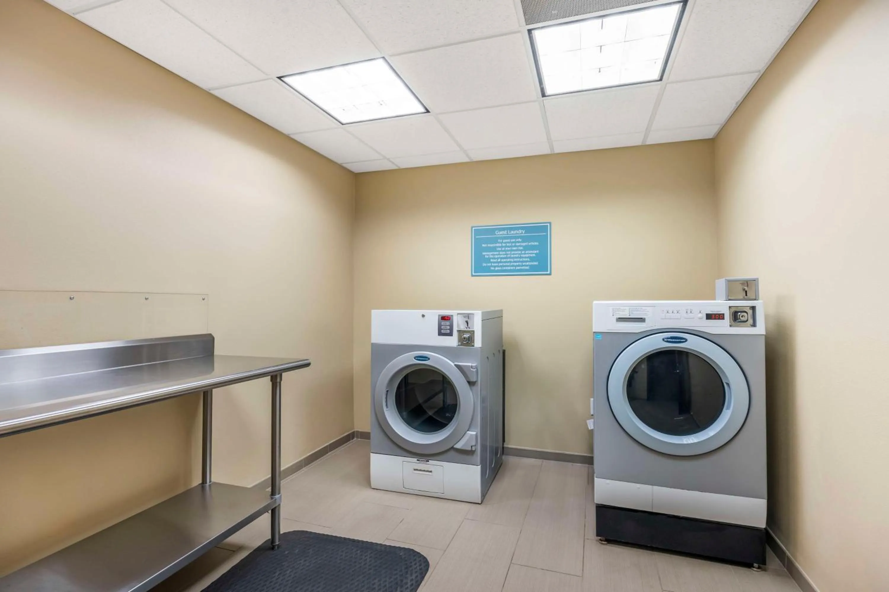 laundry in Best Western Plus Tuscumbia/Muscle Shoals Hotel & Suites