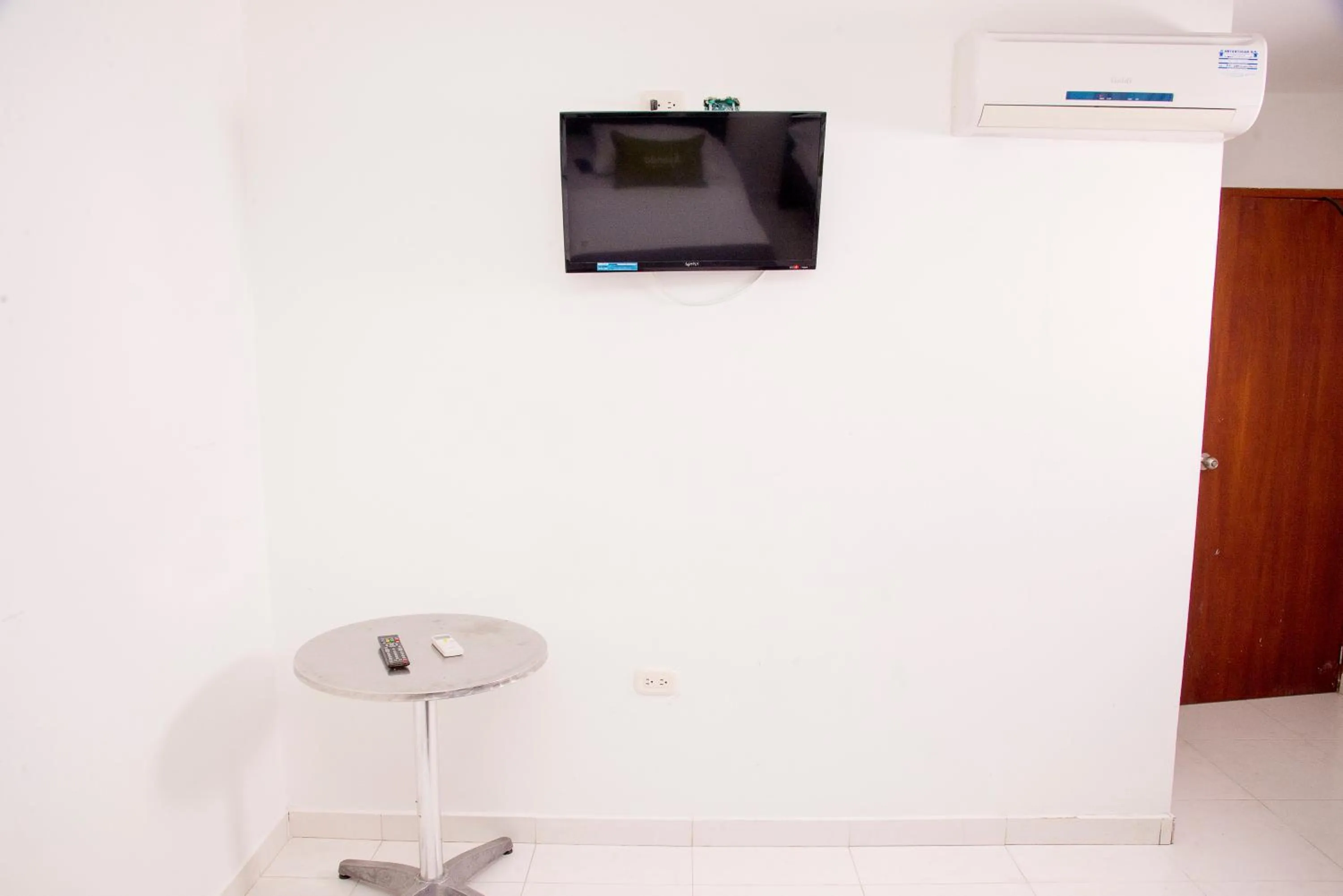 TV and multimedia in Hotel Coral Santa Marta