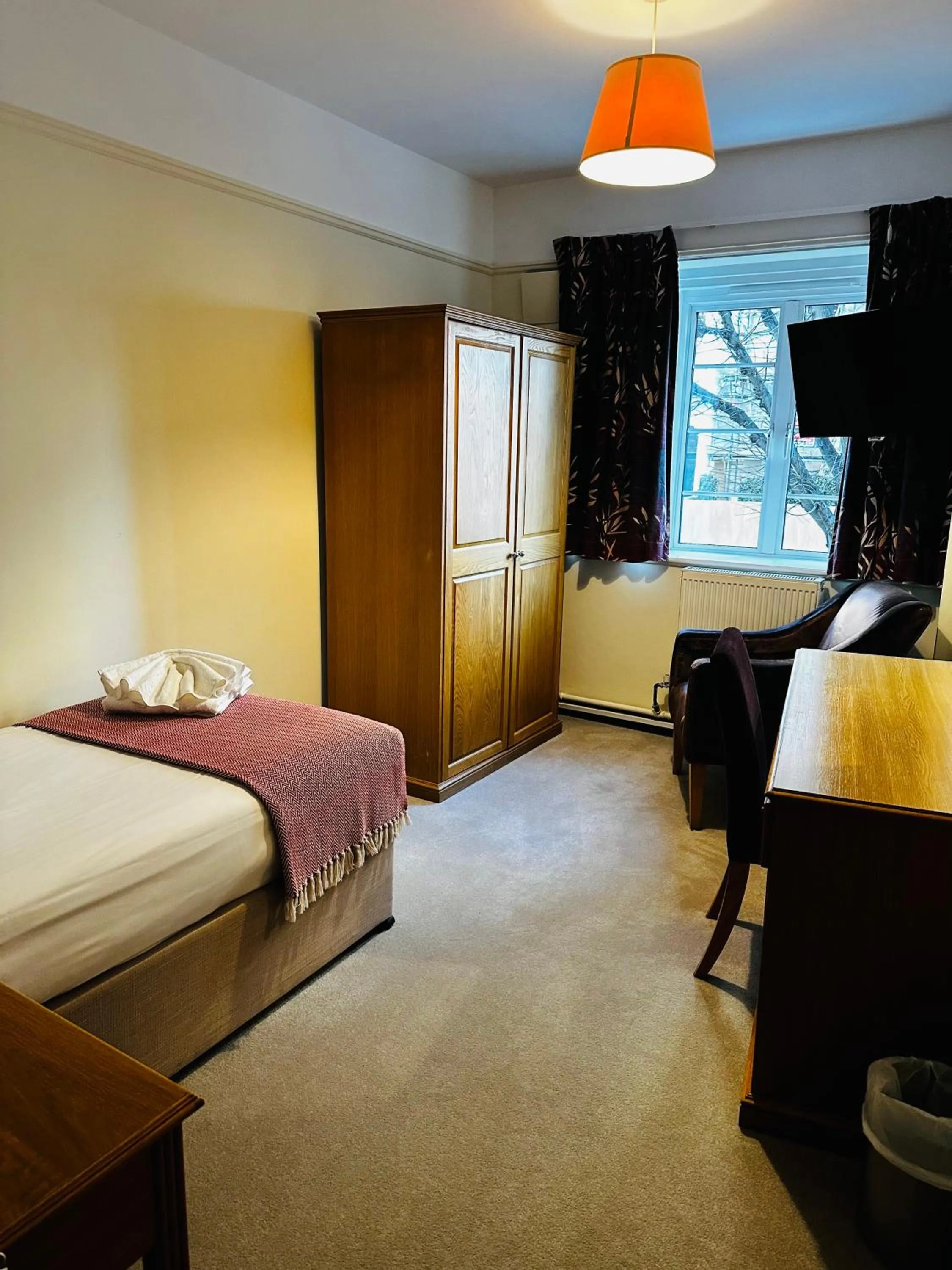 Bedroom, Bed in Vincent House London Residence