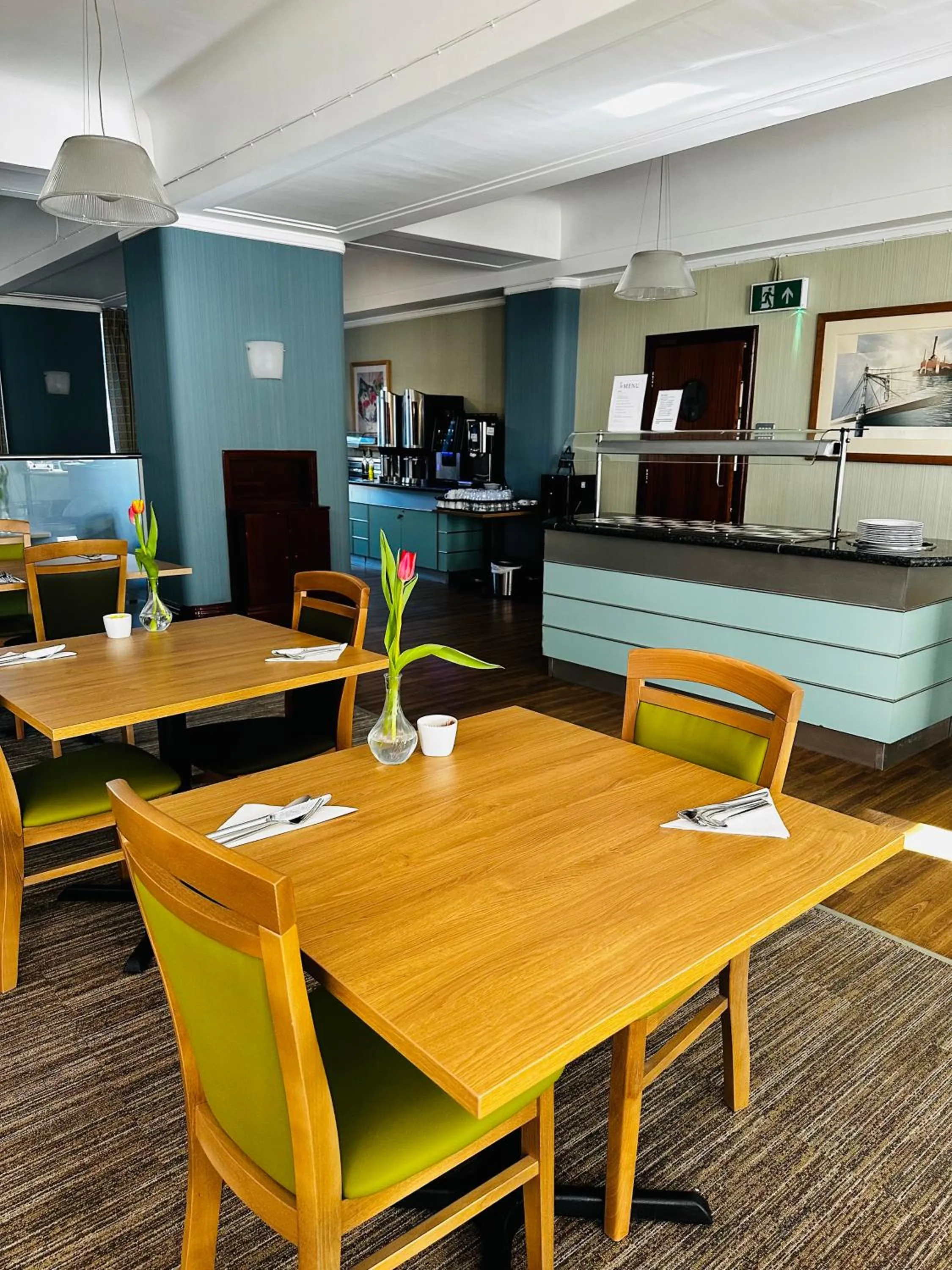 Restaurant/places to eat in Vincent House London Residence