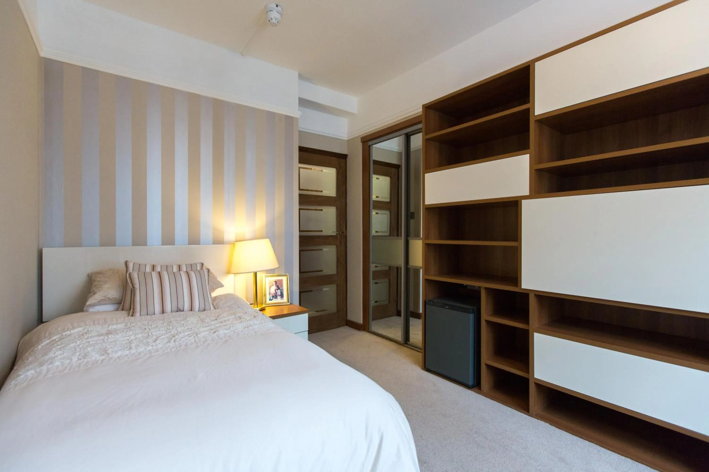 Bedroom, Bed in Vincent House London Residence