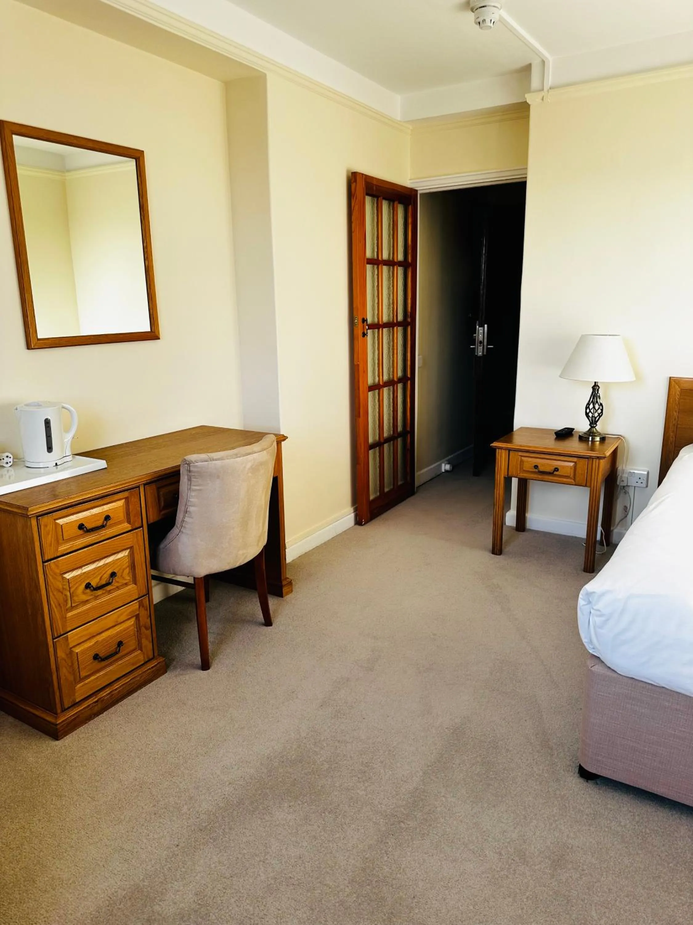 Bedroom, Bed in Vincent House London Residence