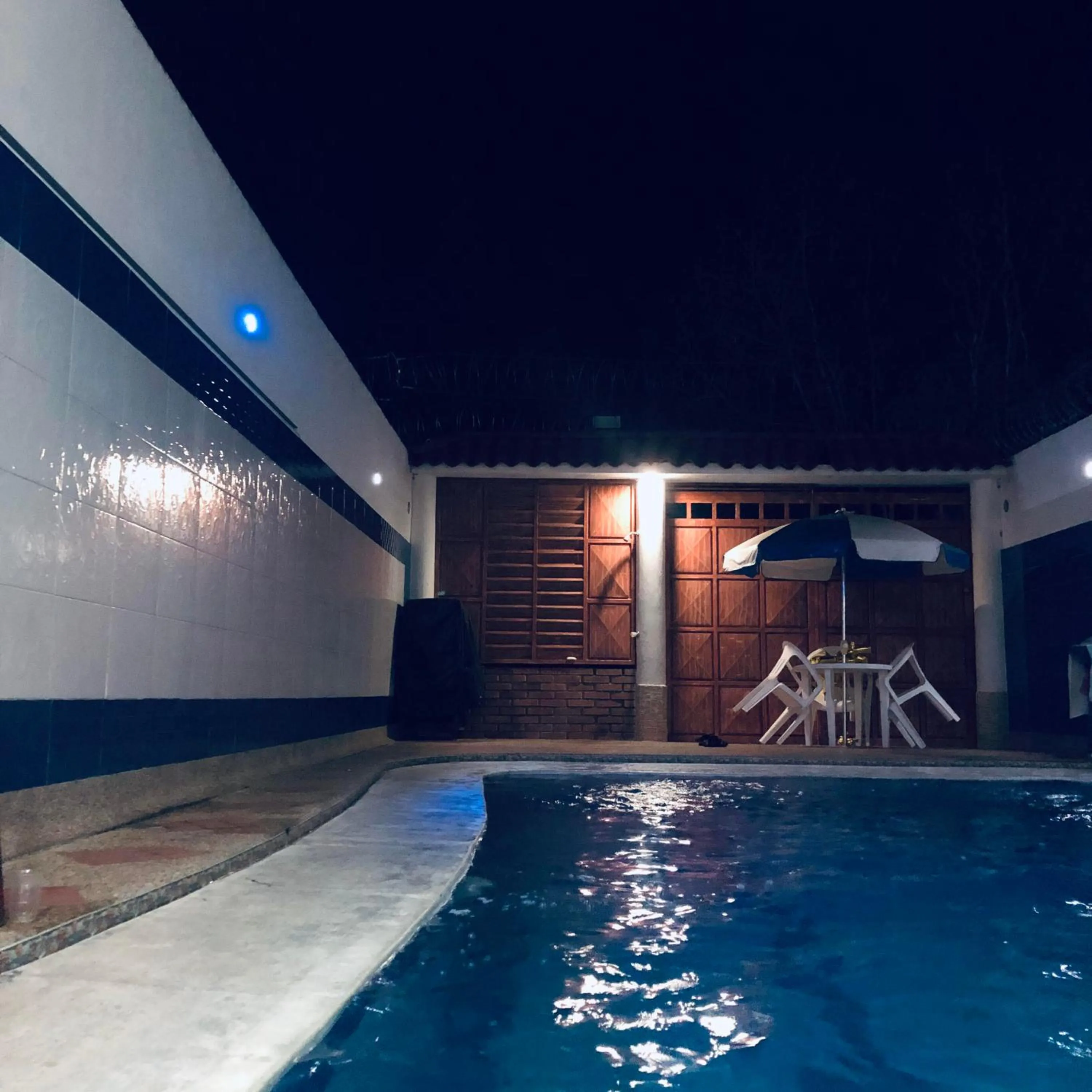 Night in Casa con Piscina Privada y Jacuzzi