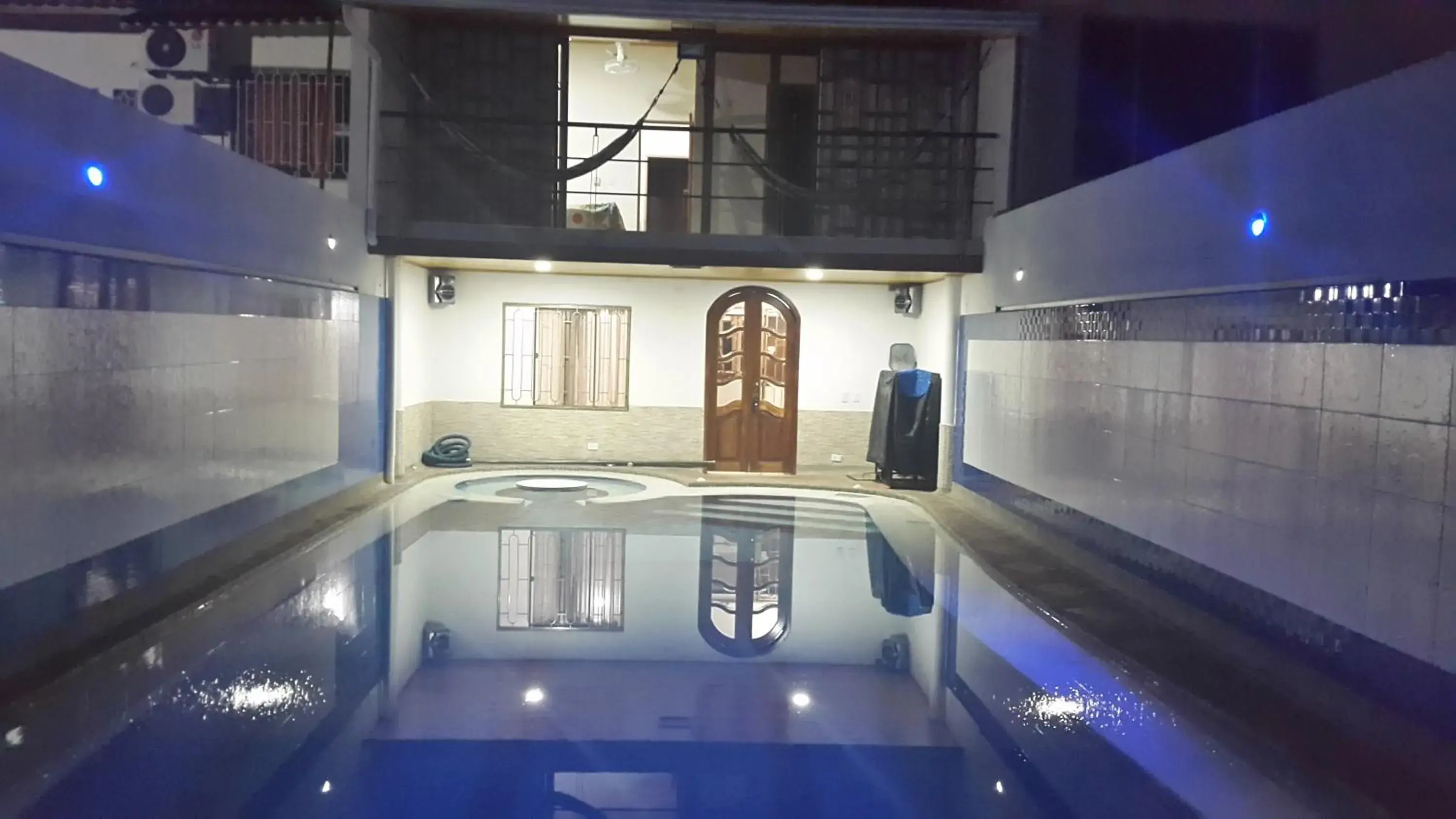 Casa con Piscina Privada y Jacuzzi Casa con Piscina Privada y Jacuzzi