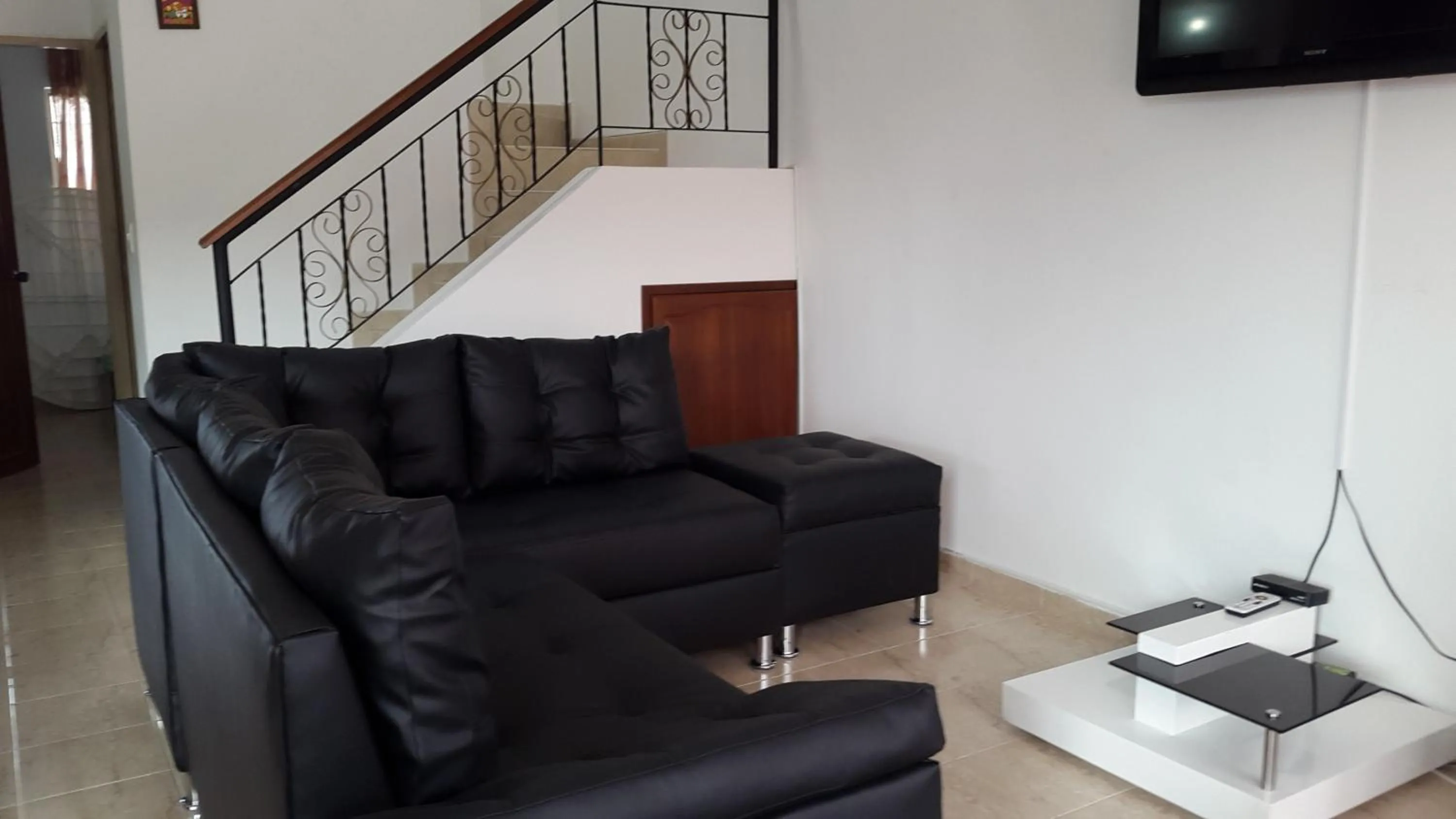 Communal lounge/ TV room in Casa con Piscina Privada y Jacuzzi