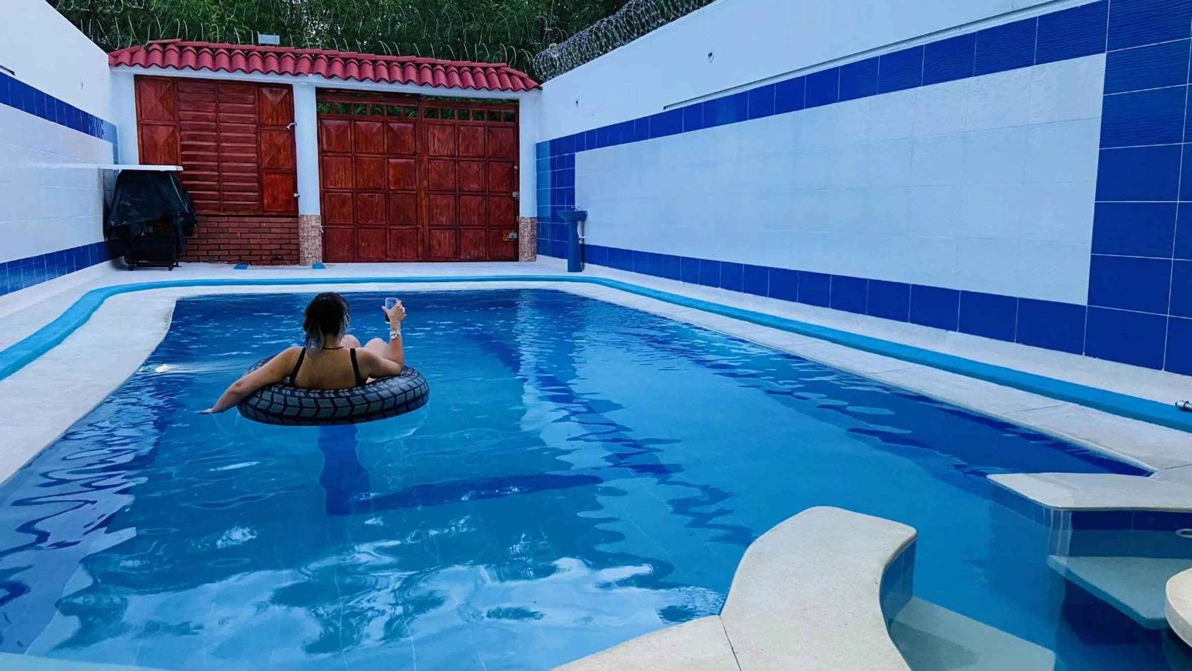 Day in Casa con Piscina Privada y Jacuzzi
