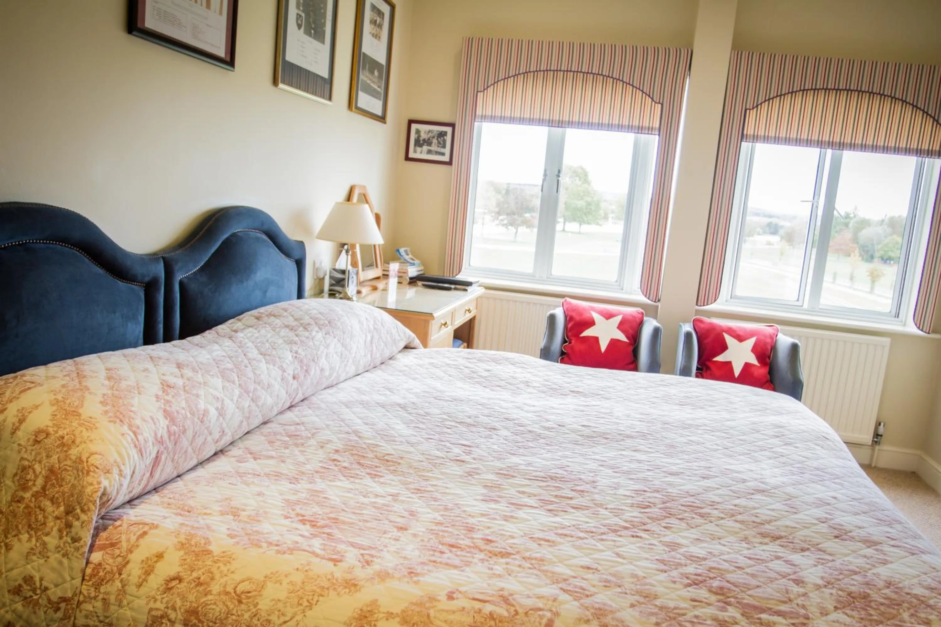 River view, Bed in Leander Club