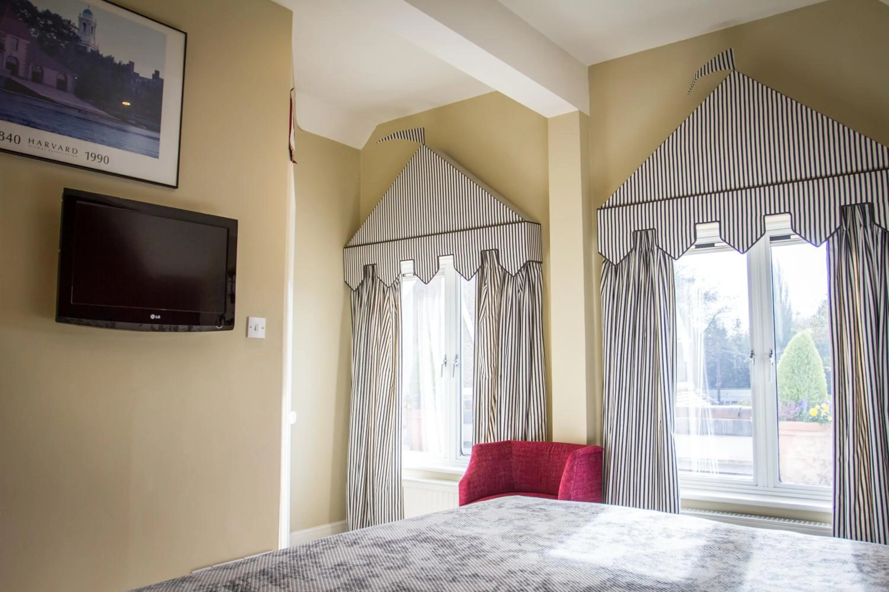 Bedroom, Bed in Leander Club