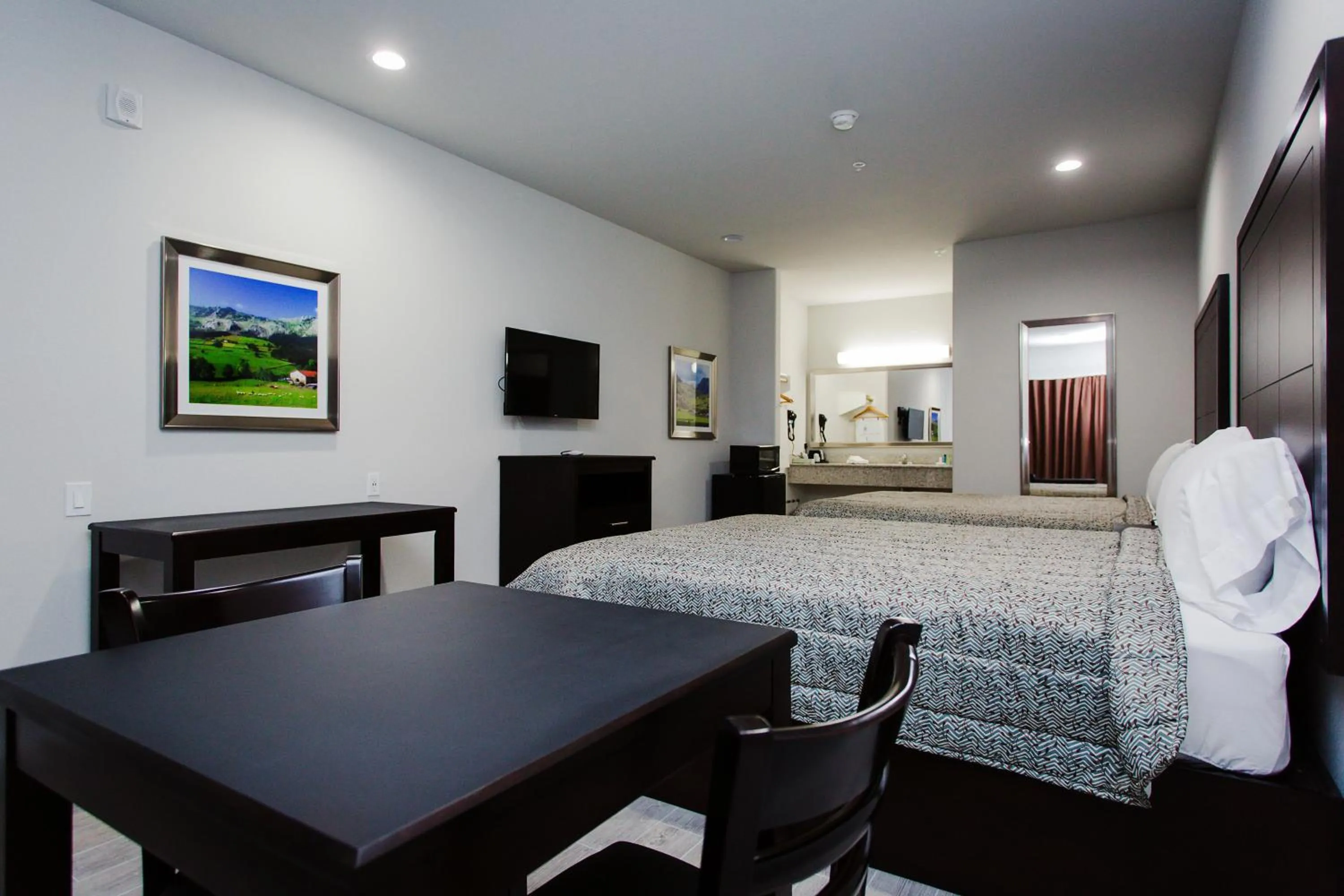 Photo of the whole room, Bed in Palace Inn-529