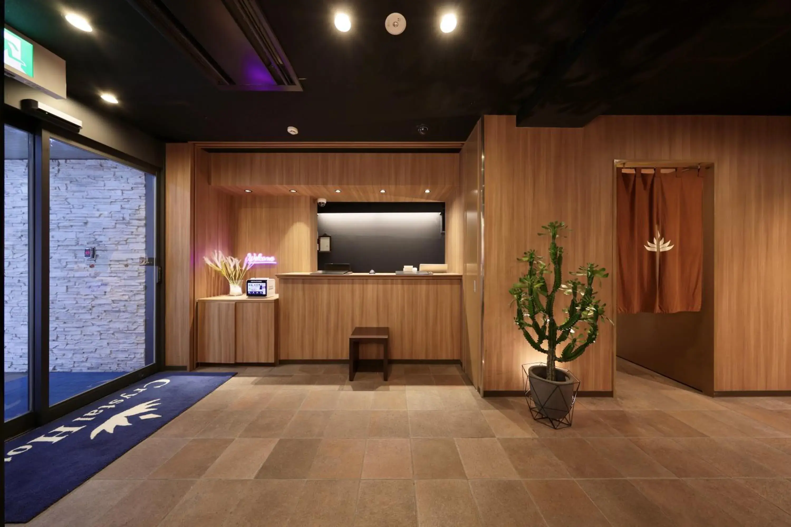 Facade/entrance in Nipponbashi Crystal Hotel Facade/entrance in Nipponbashi Crystal Hotel