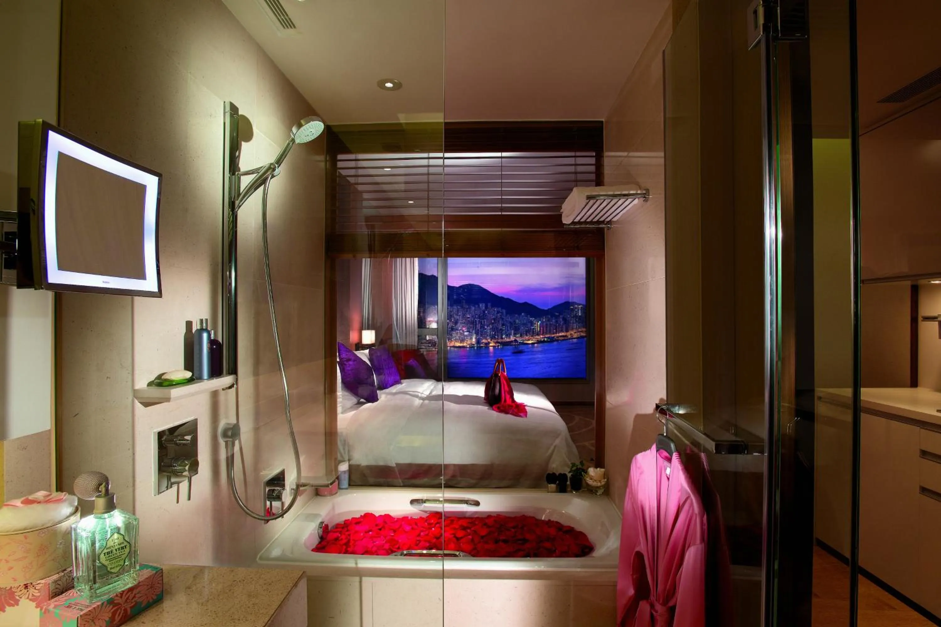 Bathroom in The HarbourView Place @ the ICC megalopolis