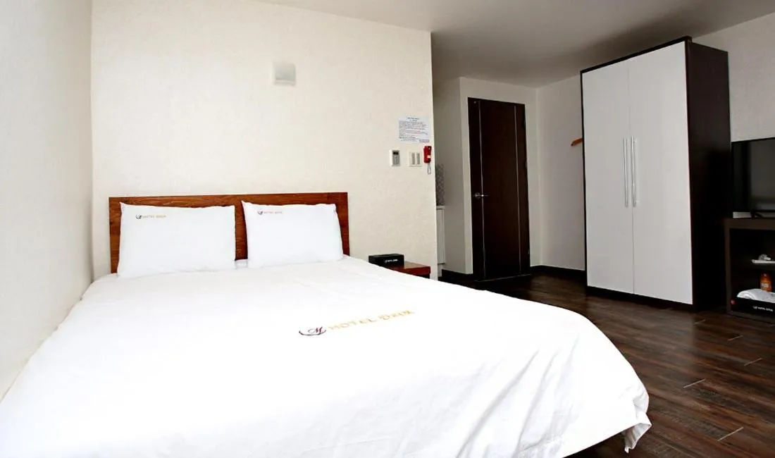 Decorative detail, Bed in Hotel Mallipo