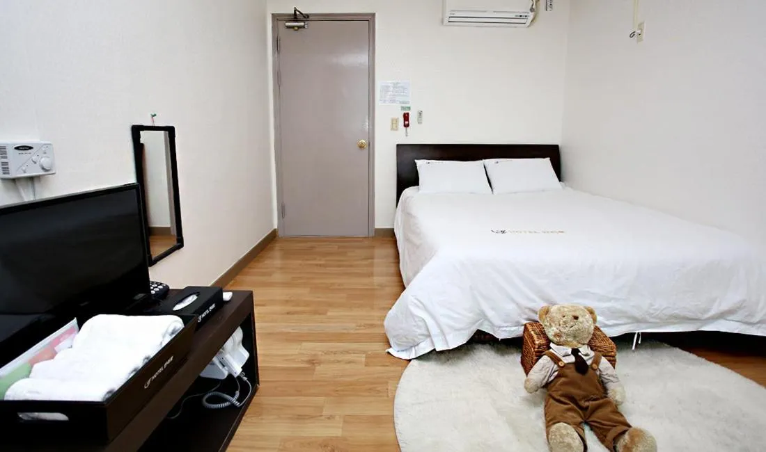 Decorative detail, Bed in Hotel Mallipo