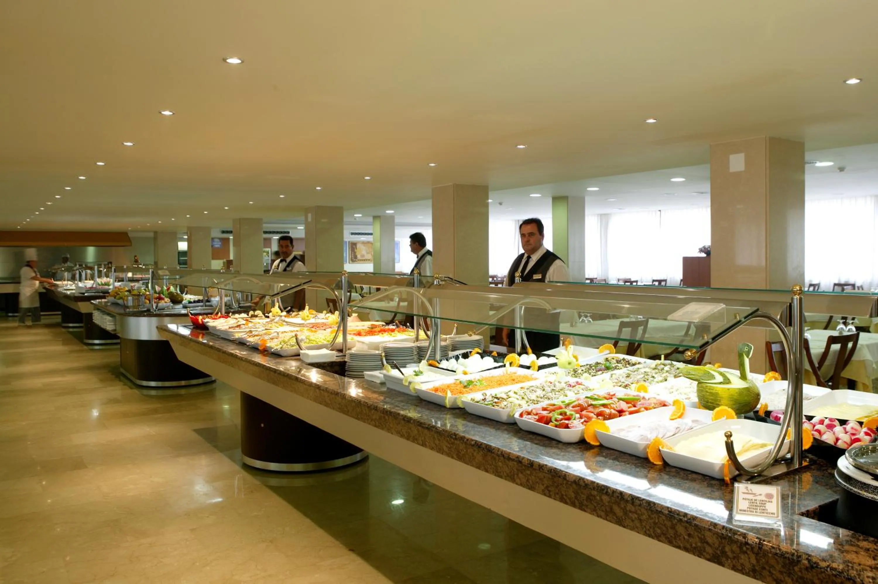 Restaurant/places to eat in Hotel Rosamar