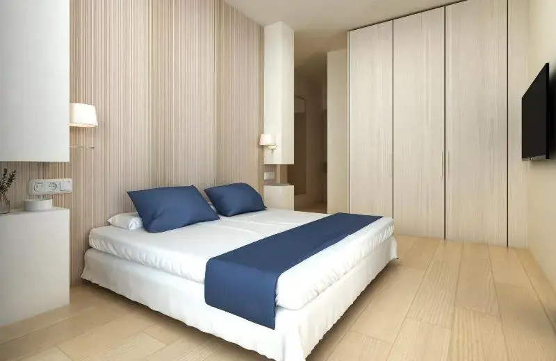 Double Room with Pool View in Hotel Rosamar Double Room with Pool View in Hotel Rosamar