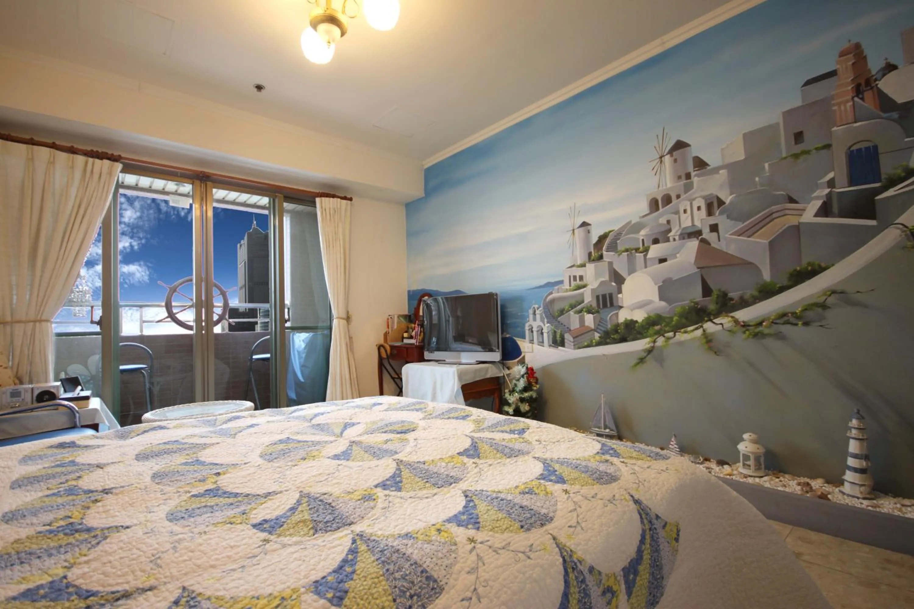 Bed in CT Theme Suite