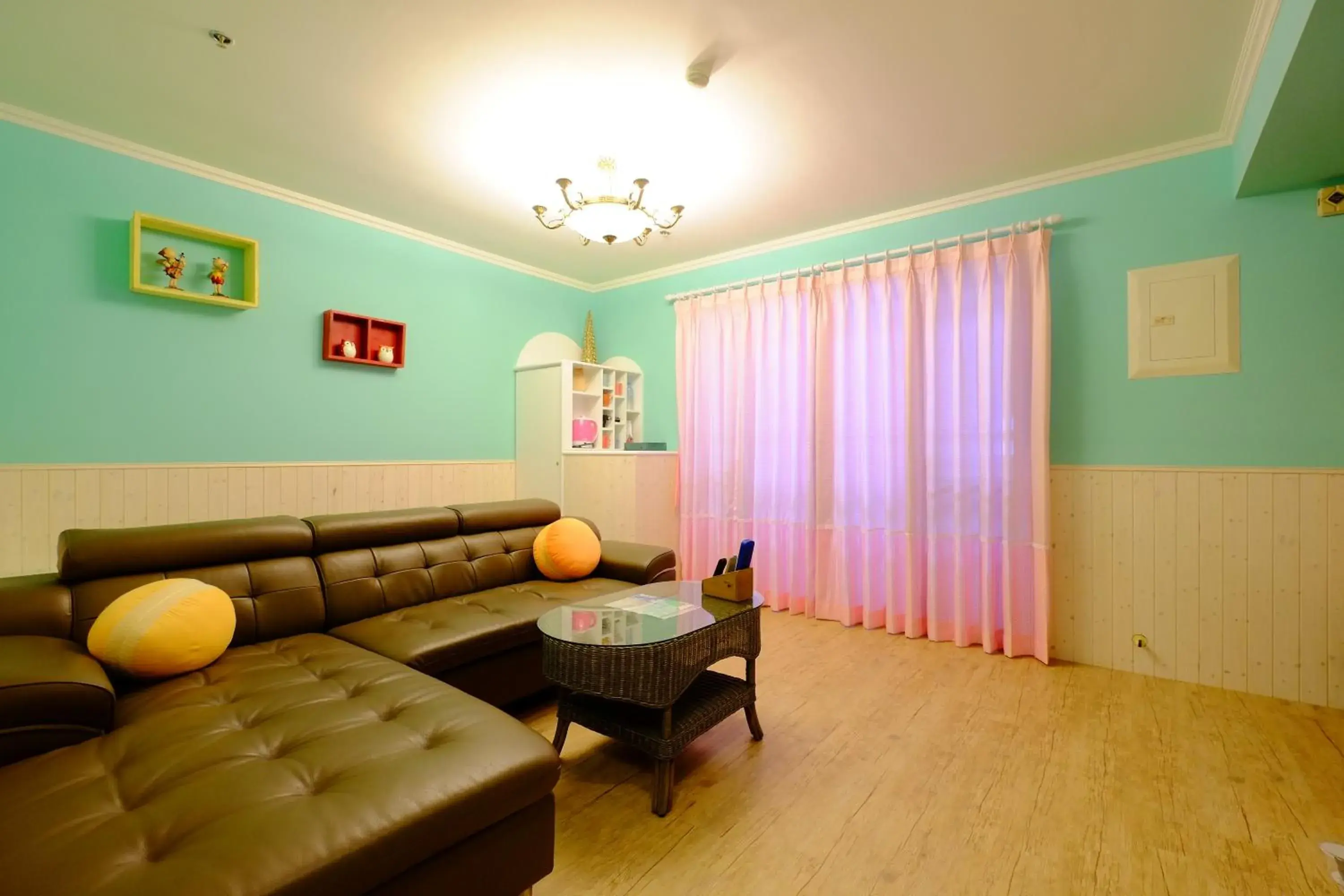 Living room in CT Theme Suite Living room in CT Theme Suite