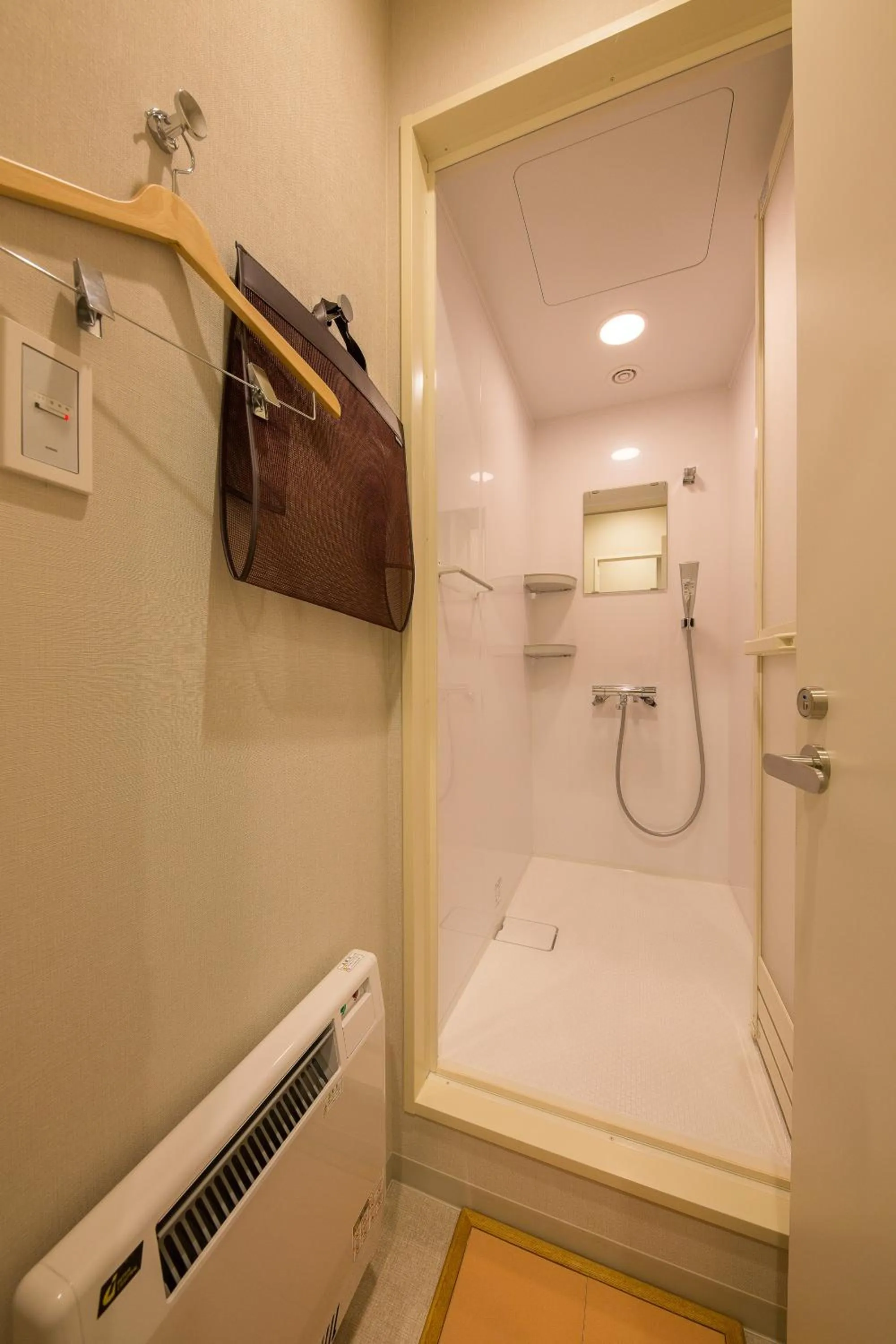 Shower, Bathroom in Grids Sapporo Hotel&Hostel