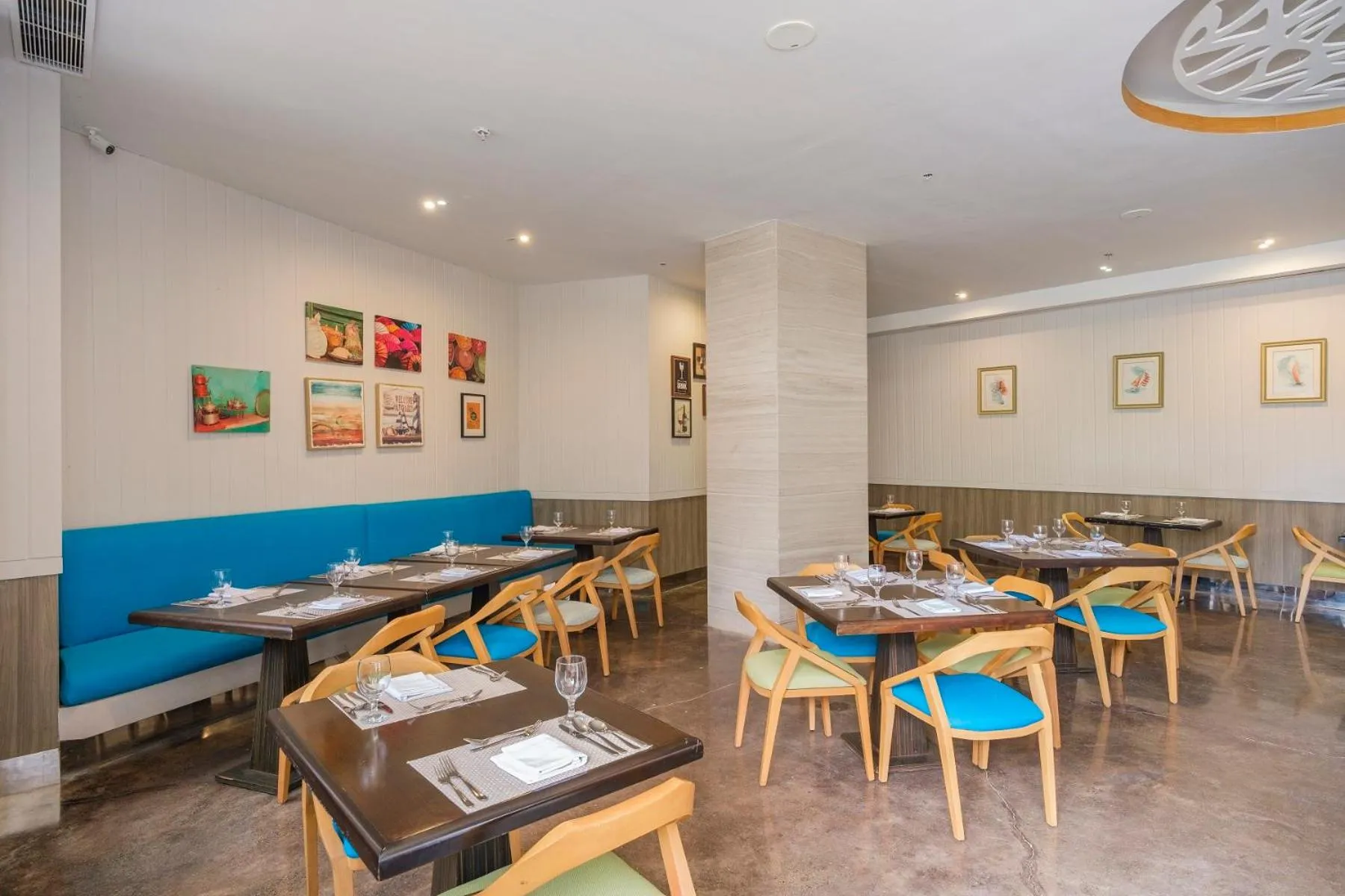 Restaurant/places to eat in Savoy Hotel Boracay near Newcoast Beach