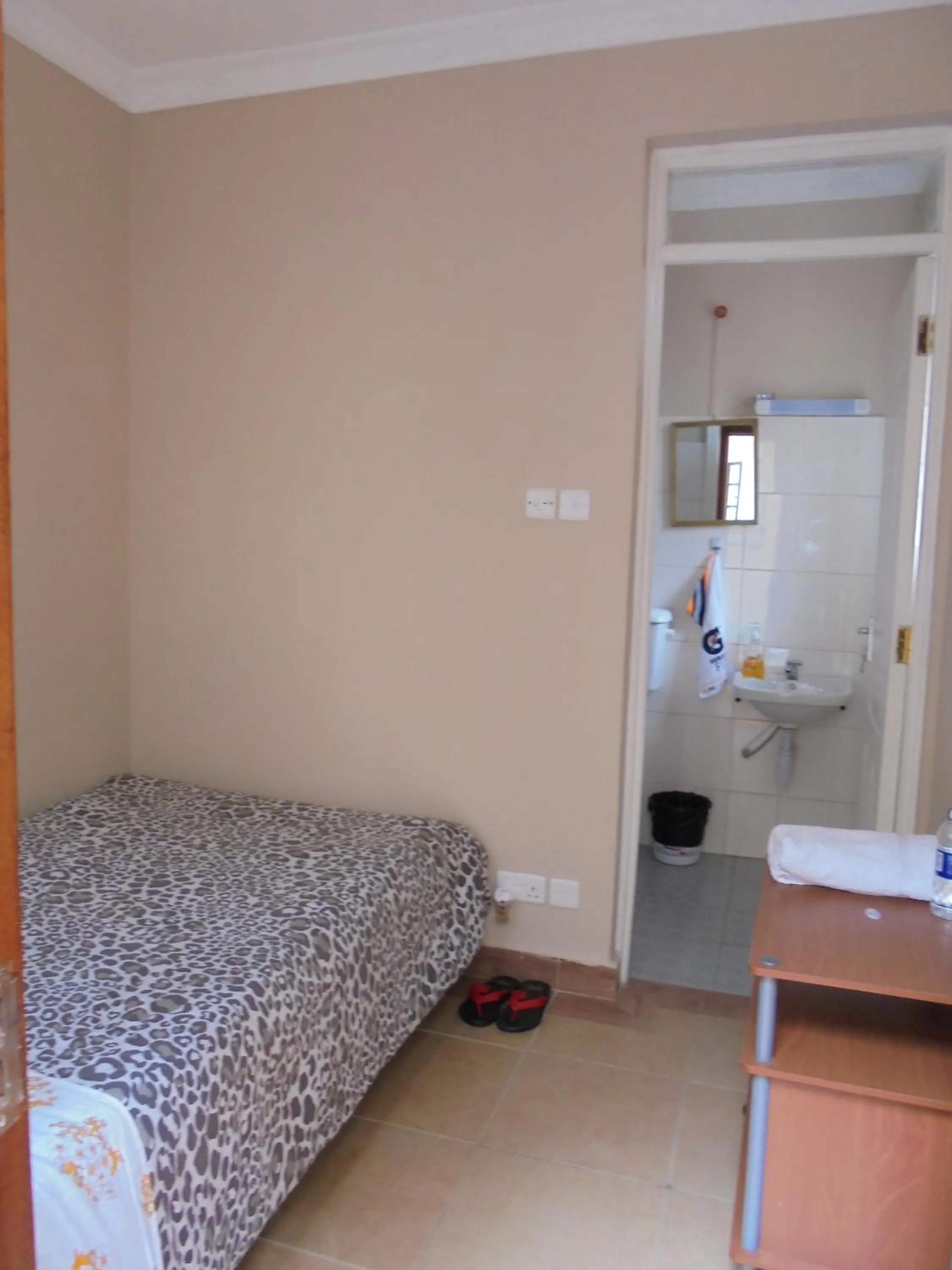 Bed in Nairobi Airport Apartments